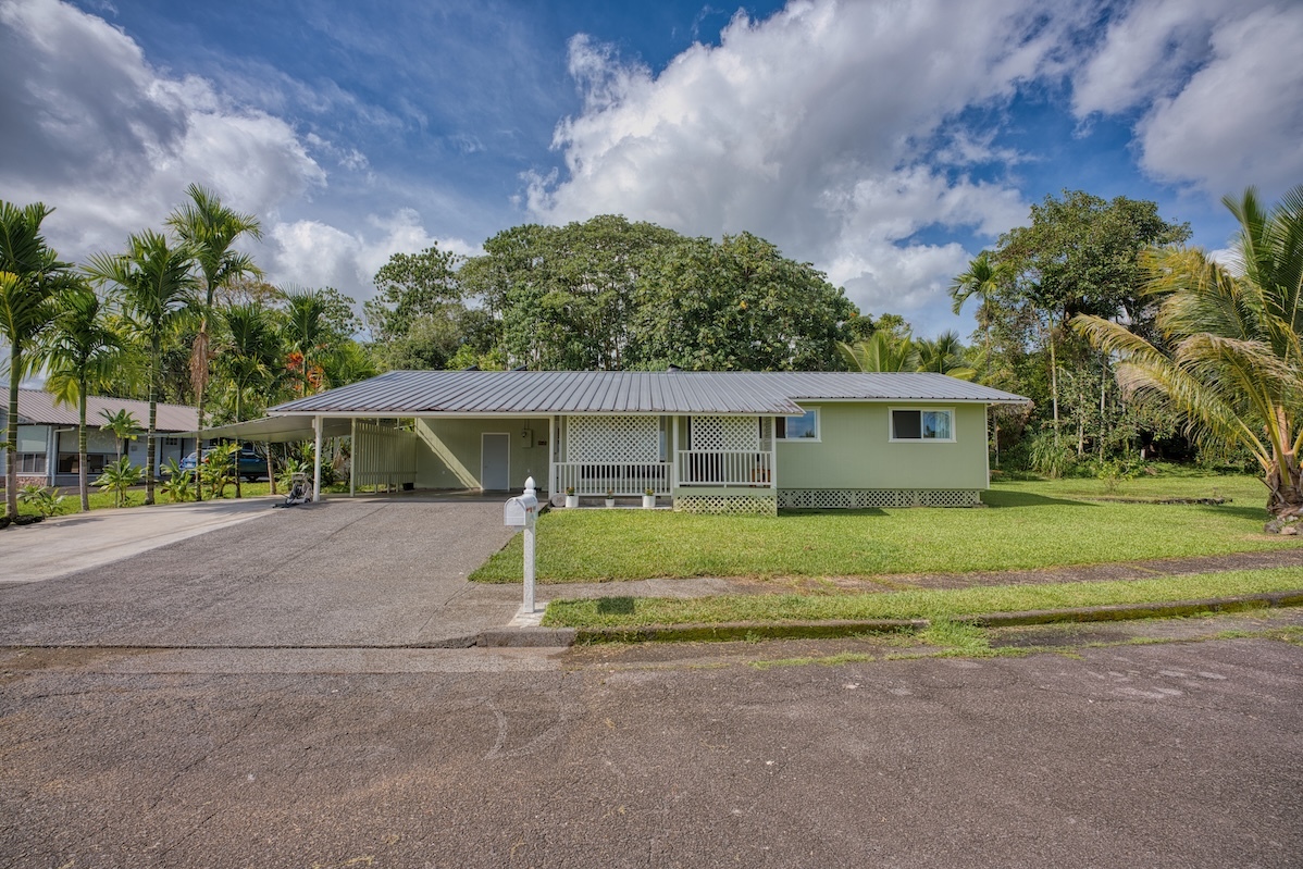 1594 Kaunala Pl, Hilo, HI 96720