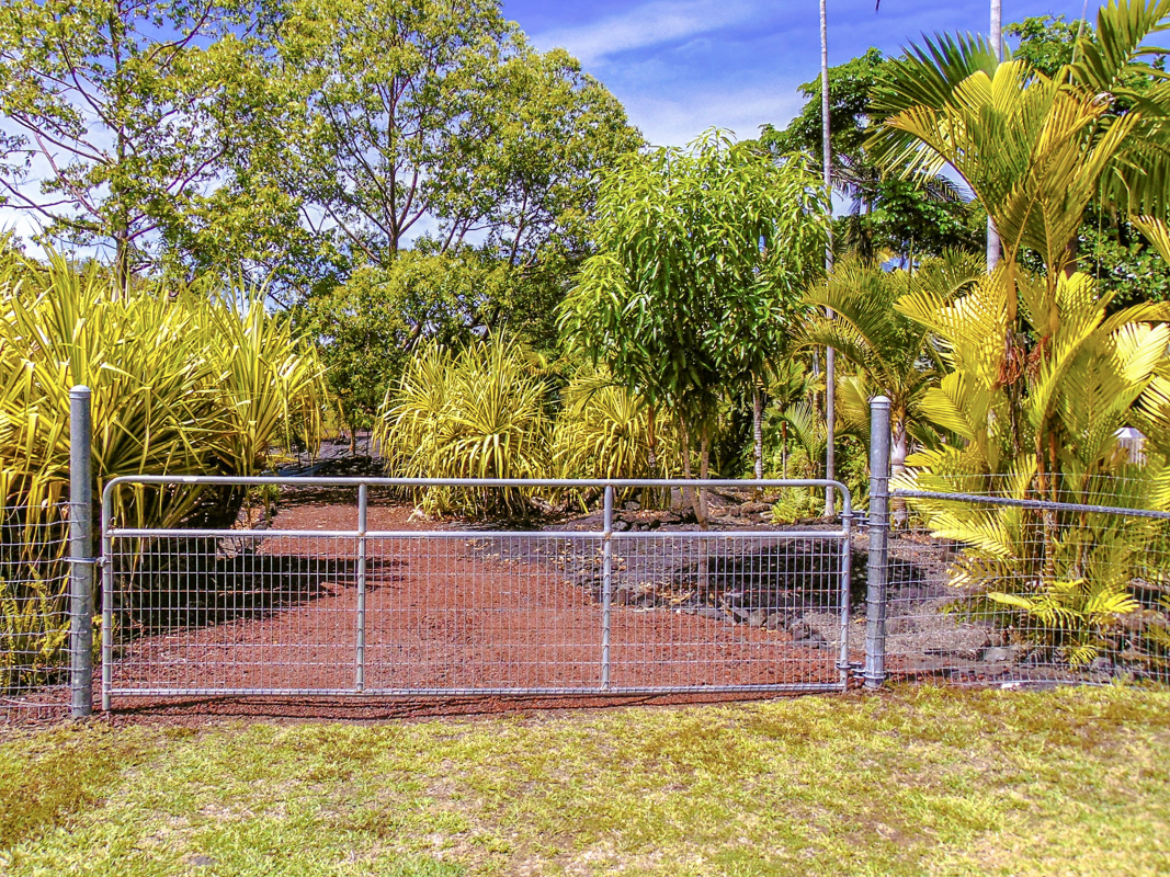 15-2003 3Rd Ave, Keaau, HI 96749