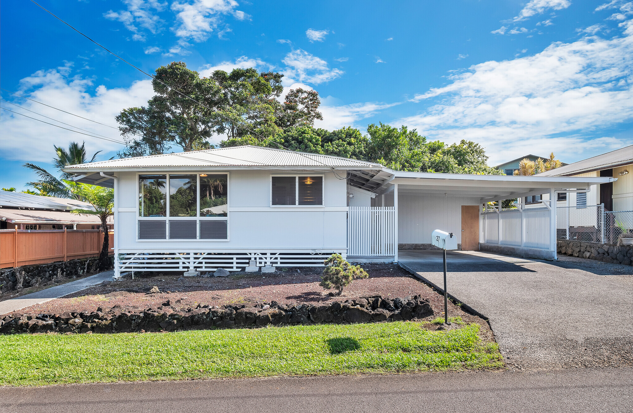 27 Uluwai St, Hilo, HI 96720
