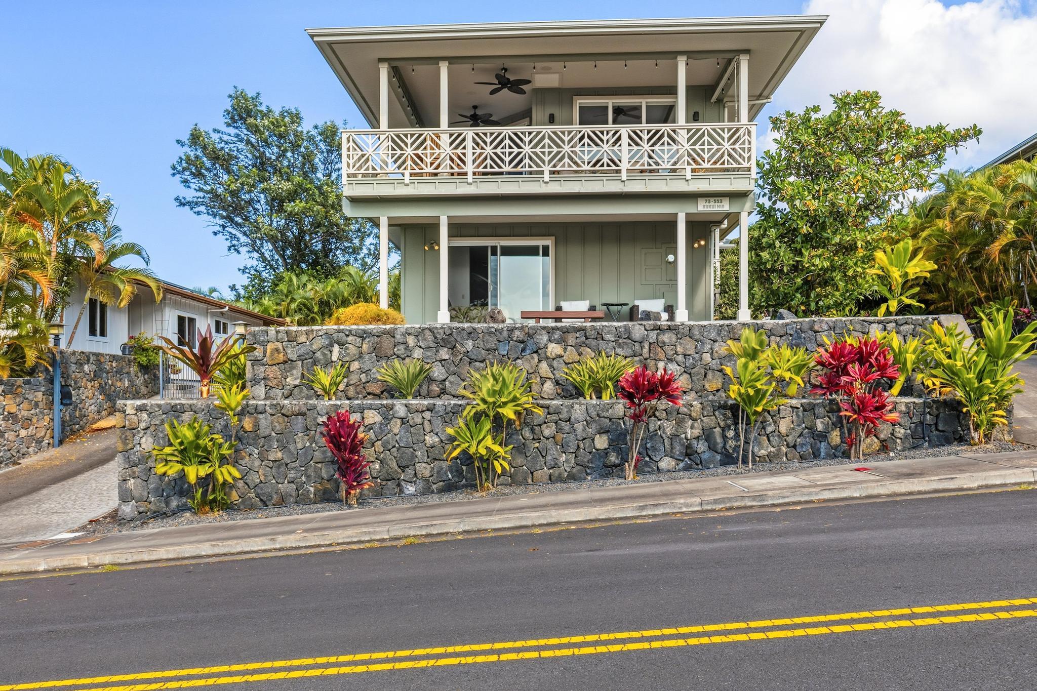 73-993 Kukuinui St, Kailua-Kona, HI 96740