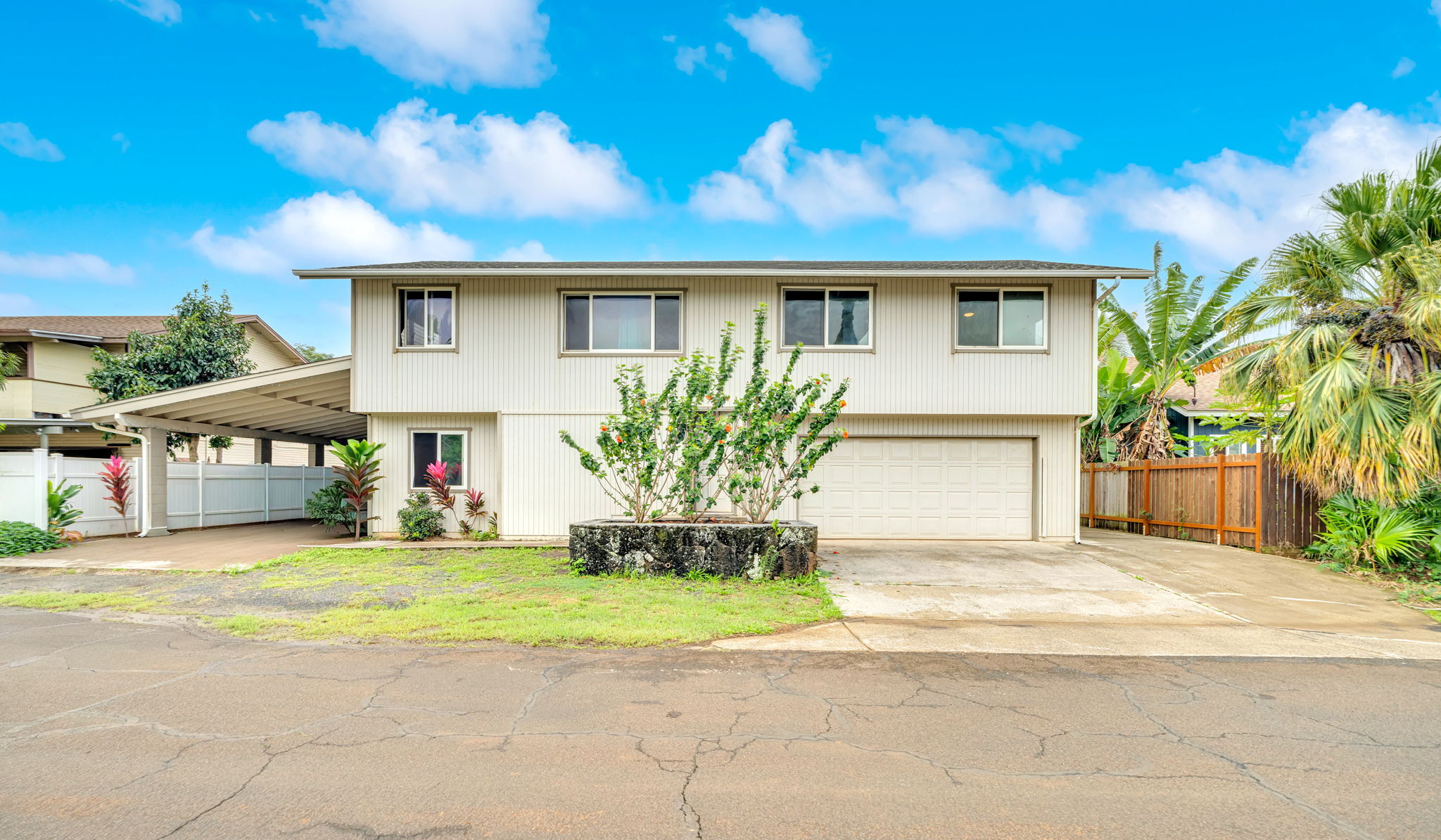 5345 Makaloa St, Kapaa, HI 96746