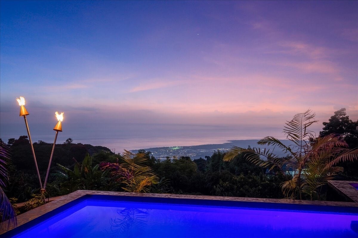 75-2620 Keopu Lani Rd, Holualoa, HI 96725