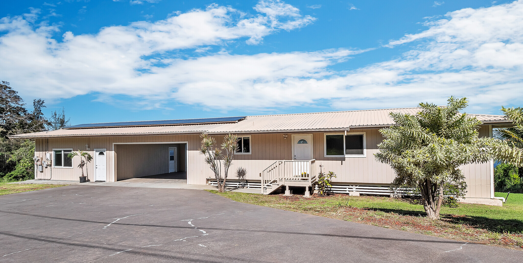 45-808 Kila Kila Pl, Honokaa, HI 96727