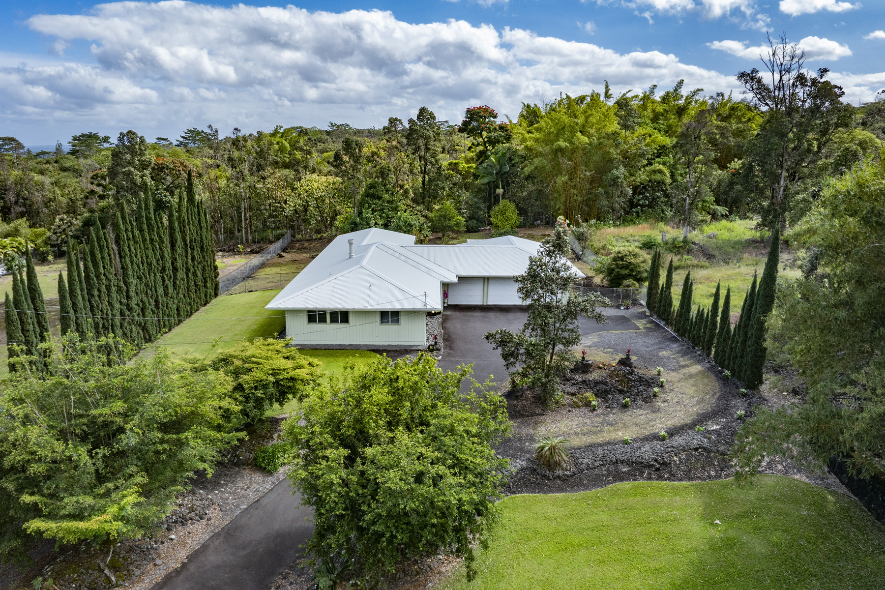 1457 Mele Manu St, Hilo, HI 96720