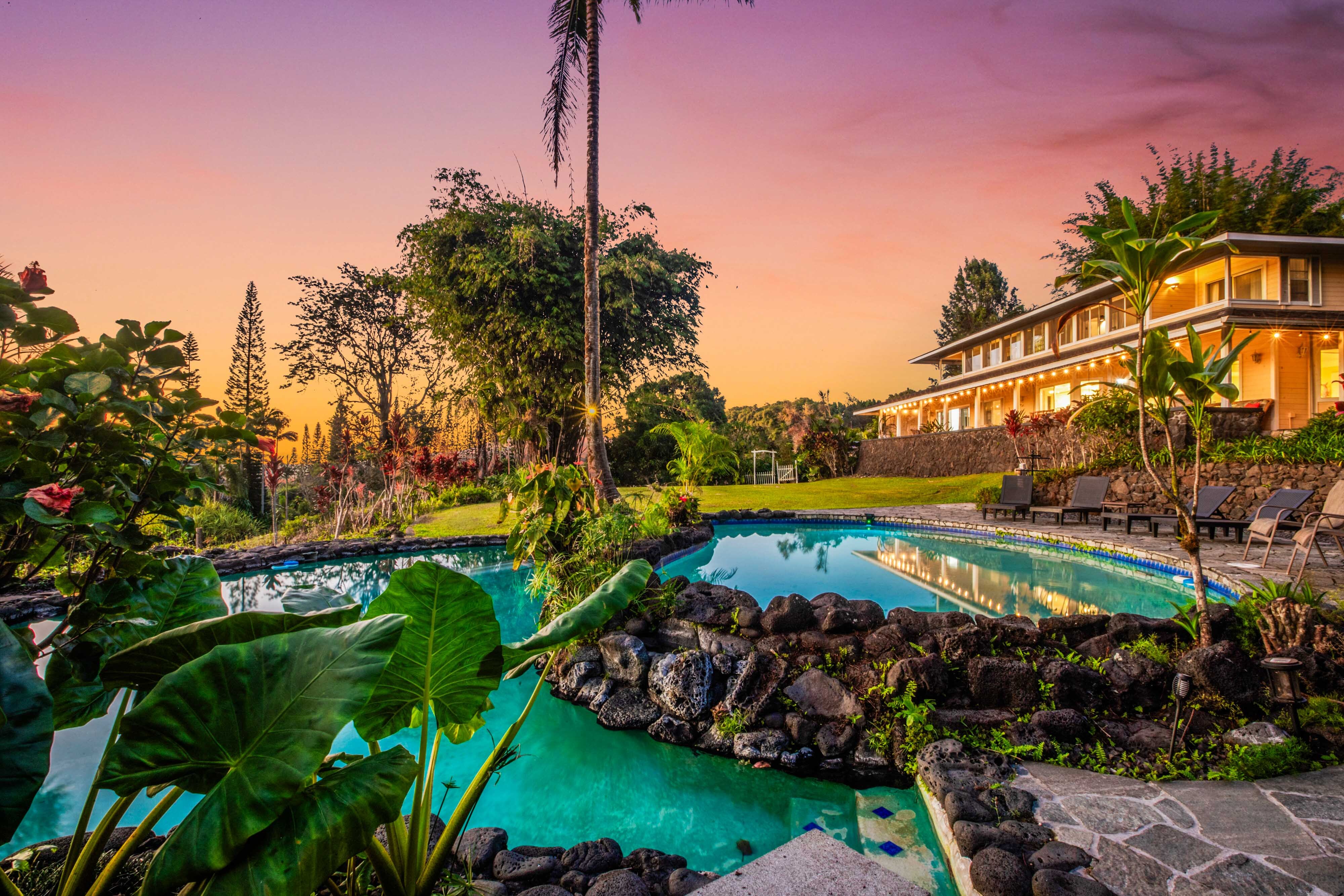 75-1079 Keopu Mauka Dr, Holualoa, HI 96725