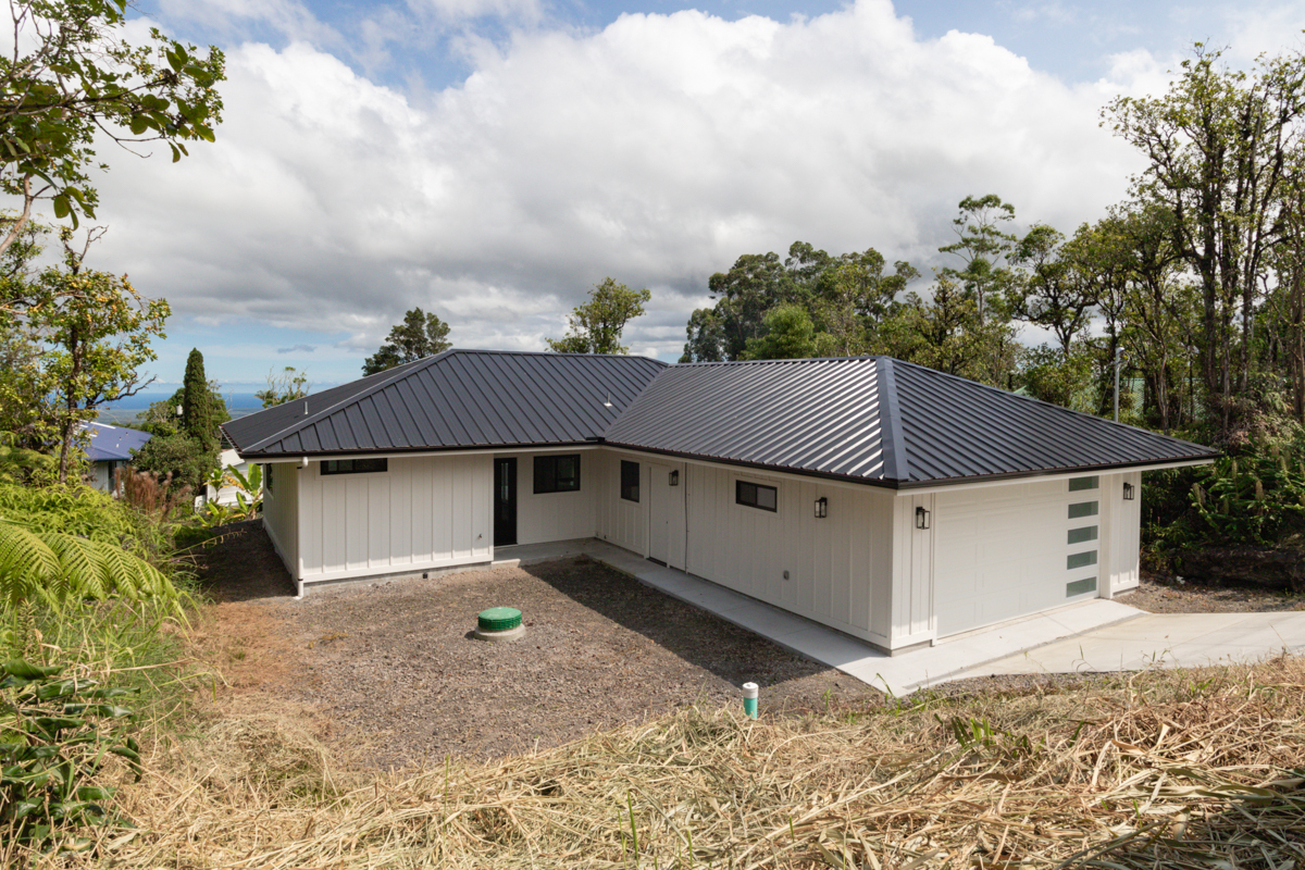 25-70 Malumalu St, Hilo, HI 96720