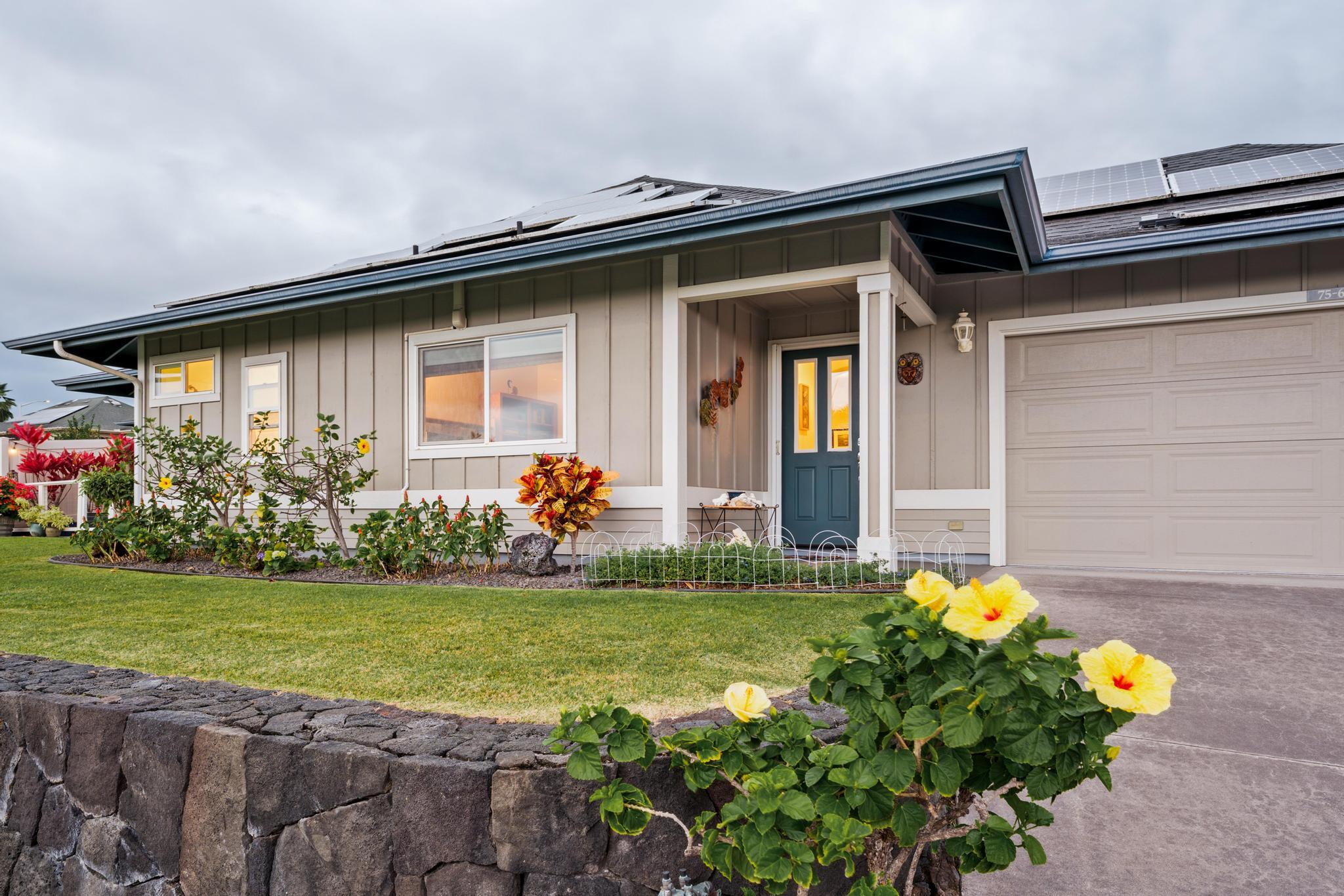 75-647 Opikanalani Pl, Kailua Kona, HI 96740