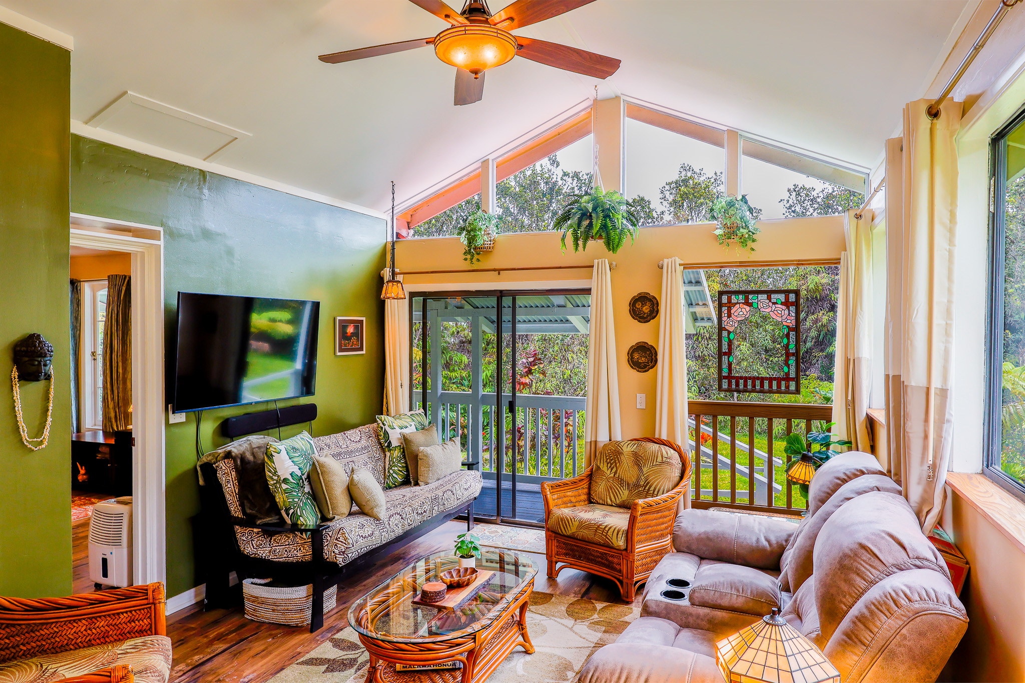 11-3138 Pa Alii St, Volcano, HI 96785