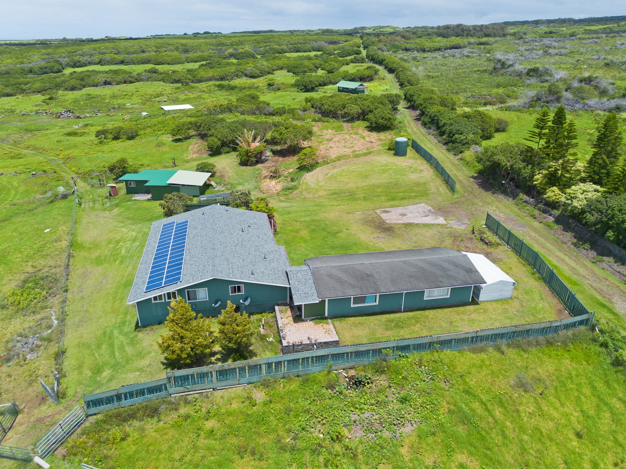 93-7015 Kamaoa Rd, Naalehu, HI 96772