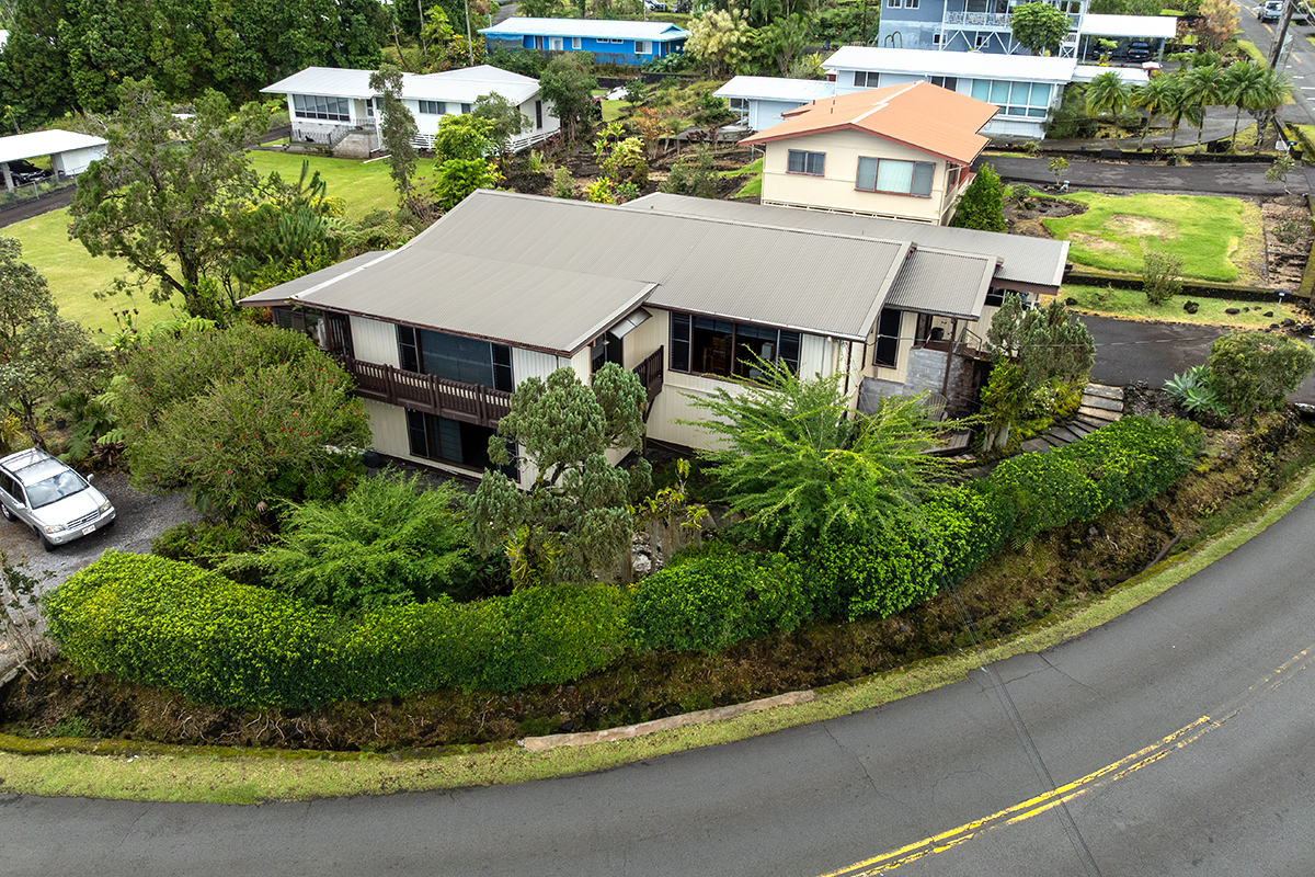 77 Terrace Dr, Hilo, HI 96720