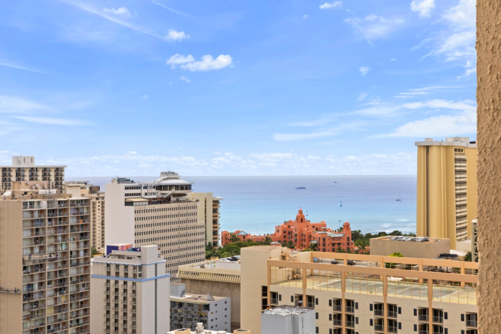 430 Lewers St, EWA2802, Honolulu, HI 96815