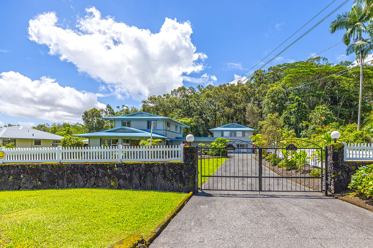 875 Ainako Ave, Hilo, HI 96720