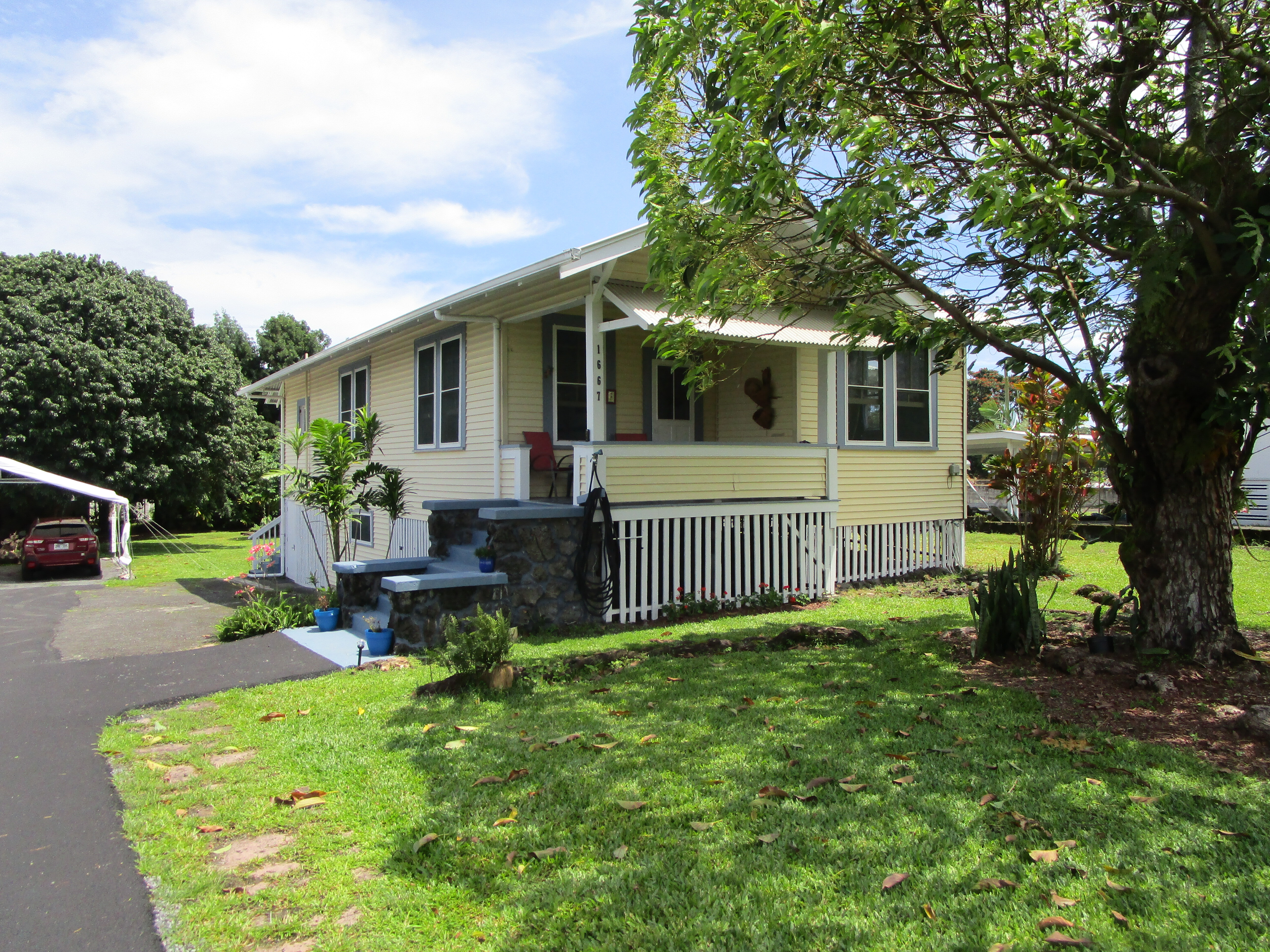 1667 Kilauea Ave, Hilo, HI 96720