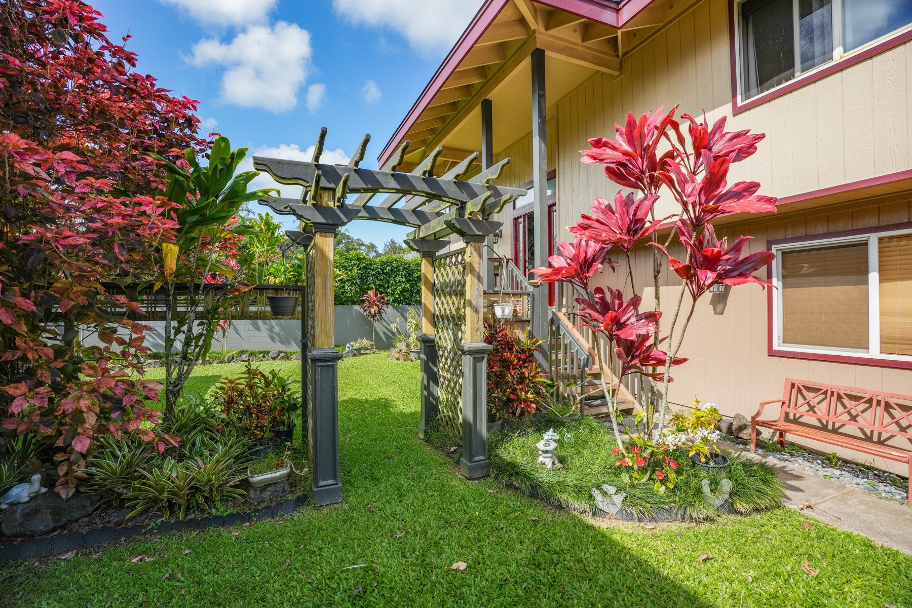 5988 Lokelani Rd, Kapaa, HI 96746