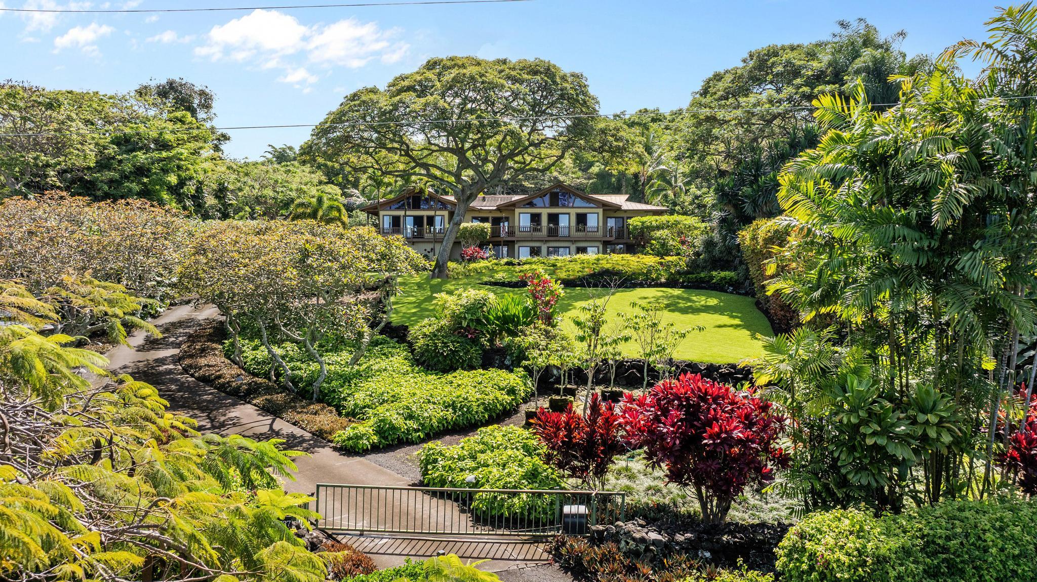 78-6737 Walua Rd, Kailua-Kona, HI 96740