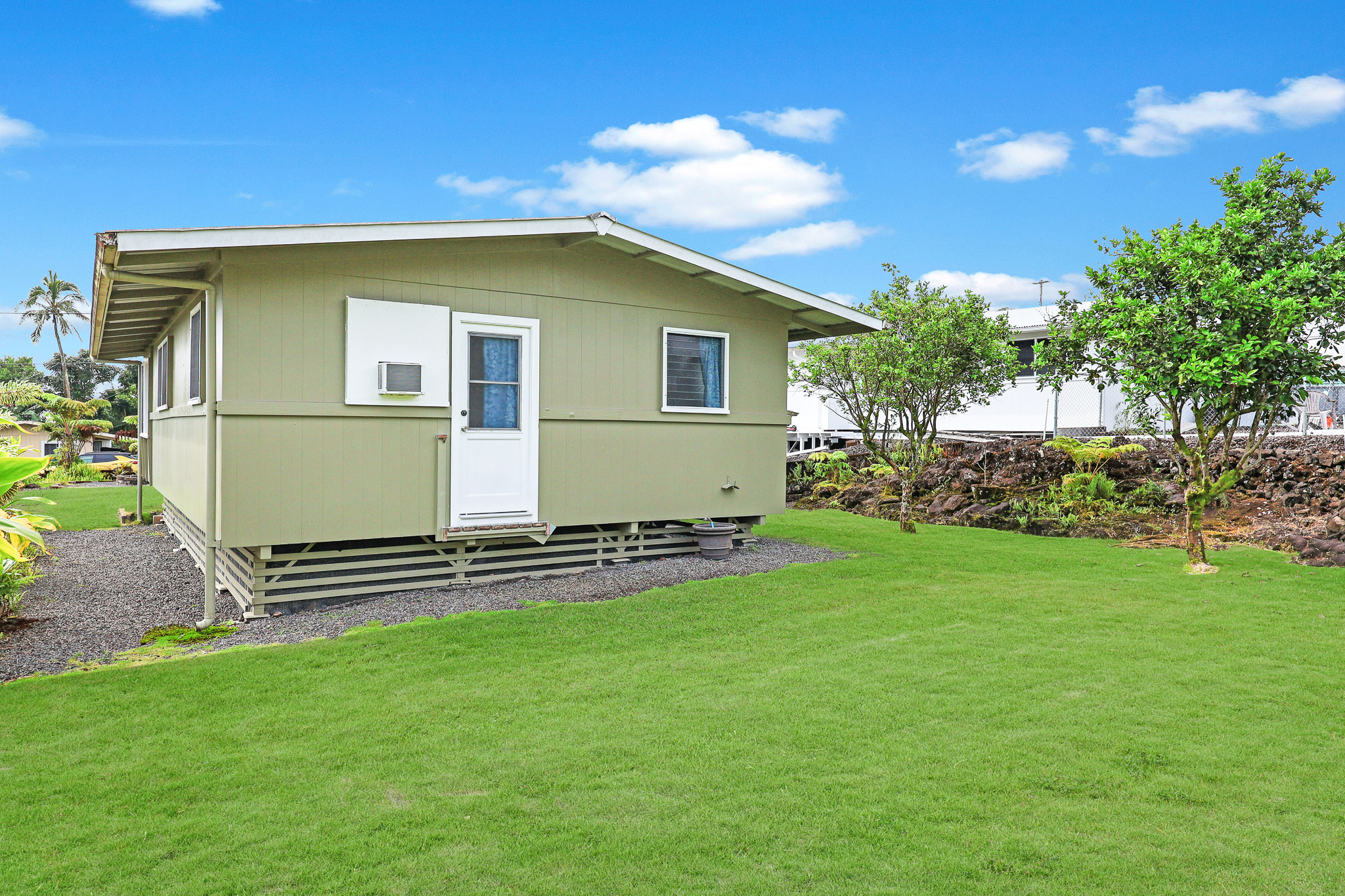 90 Kaikuono St, Hilo, HI 96720