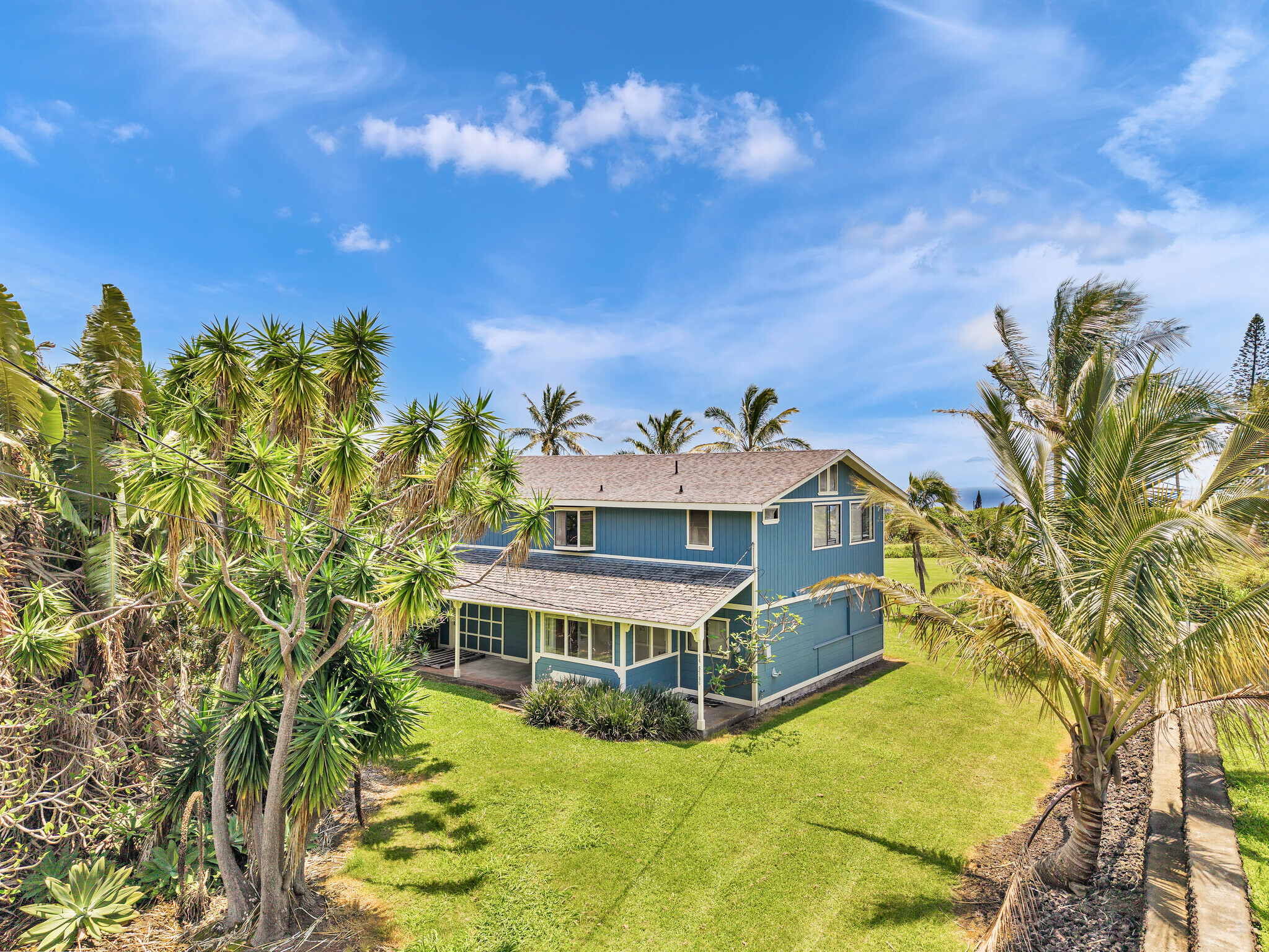 94-5786 Kalakau St, Naalehu, HI 96772