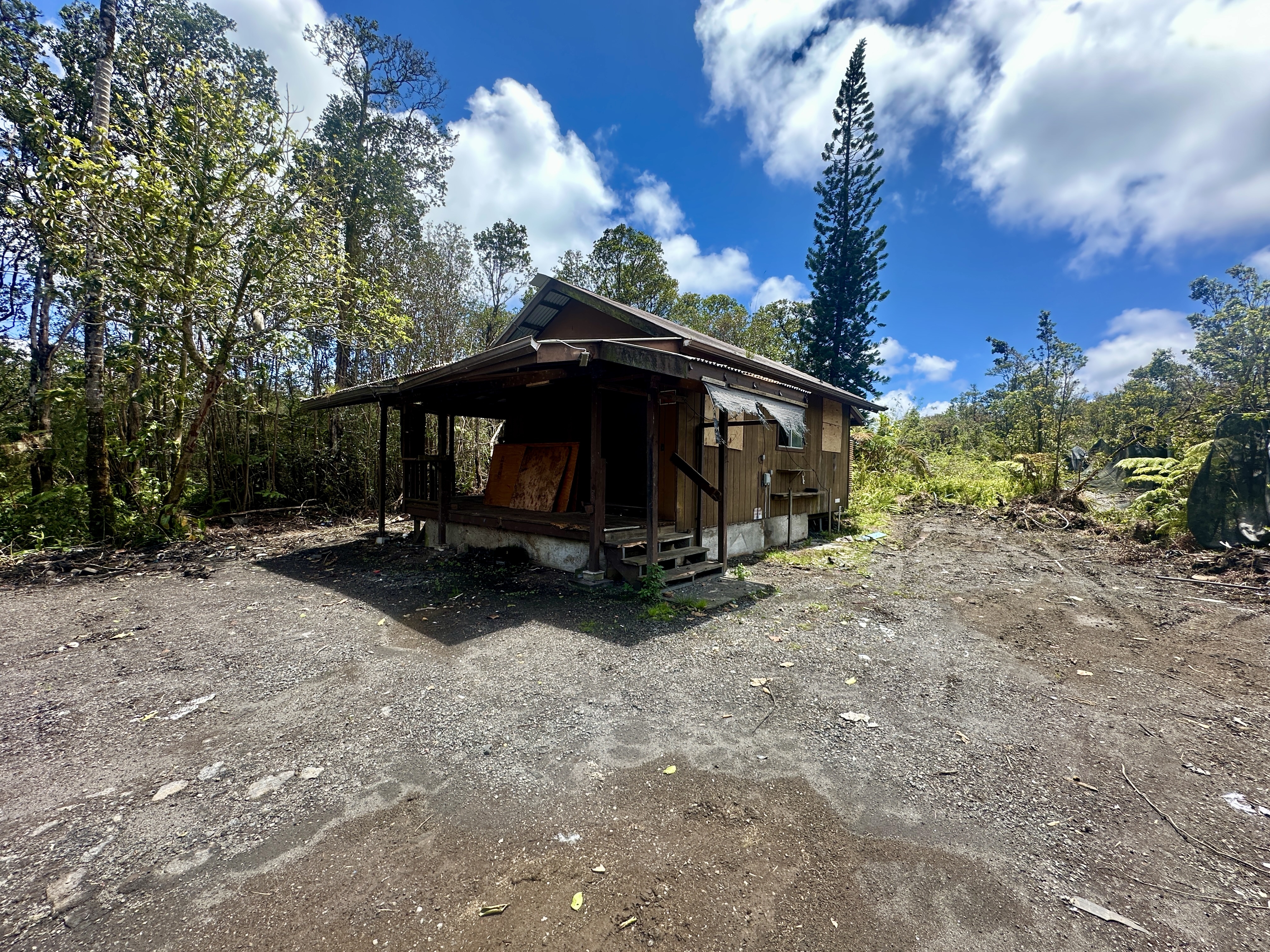 11-2443 Makoa Rd, Volcano, HI 96785