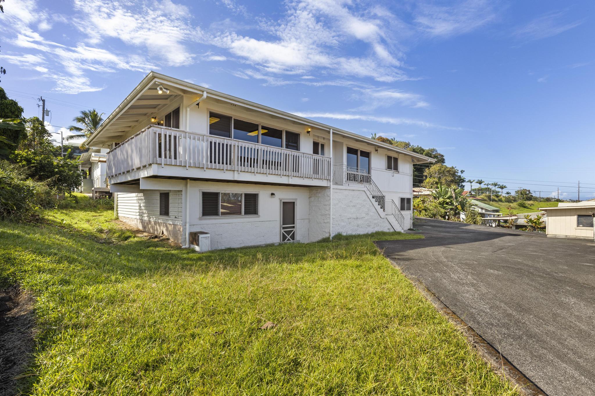 744-A Wainaku St, 2 units, Hilo, HI 96720