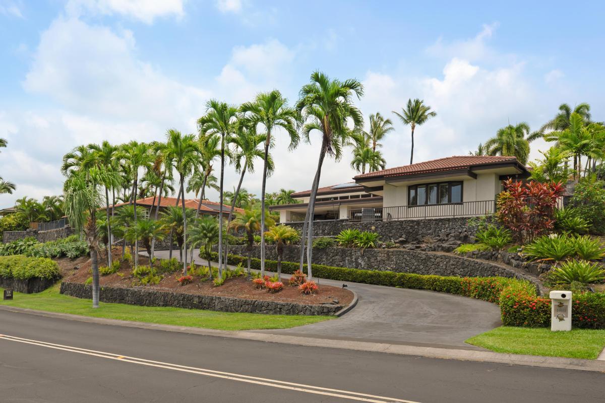 78-6835 Keaupuni St, Kailua Kona, HI 96740