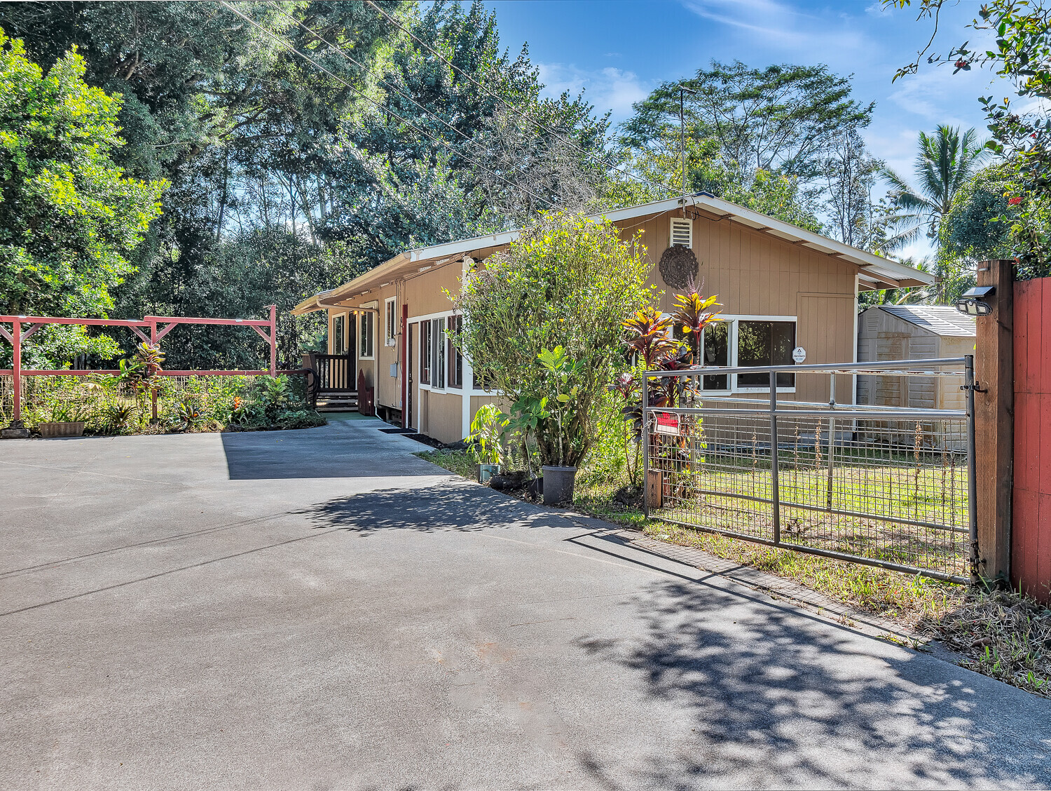 16-185 Aulii St, Keaau, HI 96749