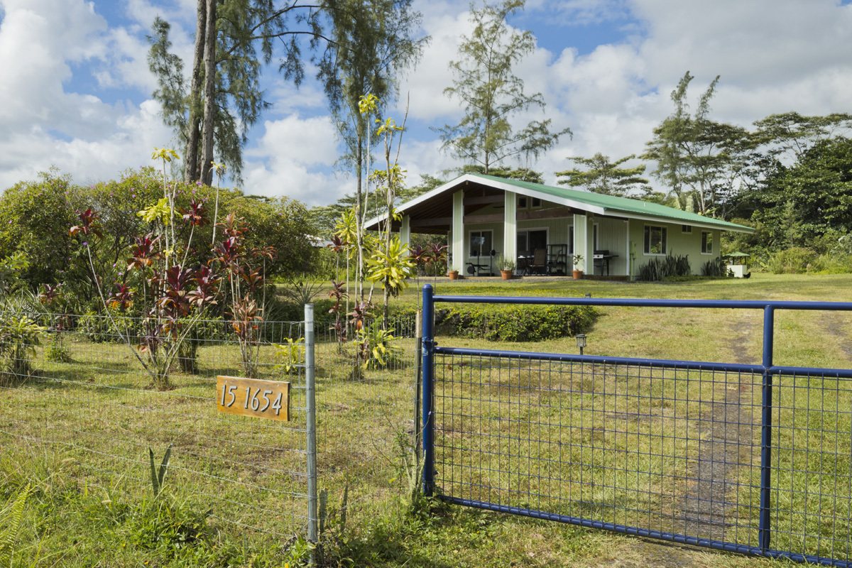 15-1654 9Th Ave, Keaau, HI 96749