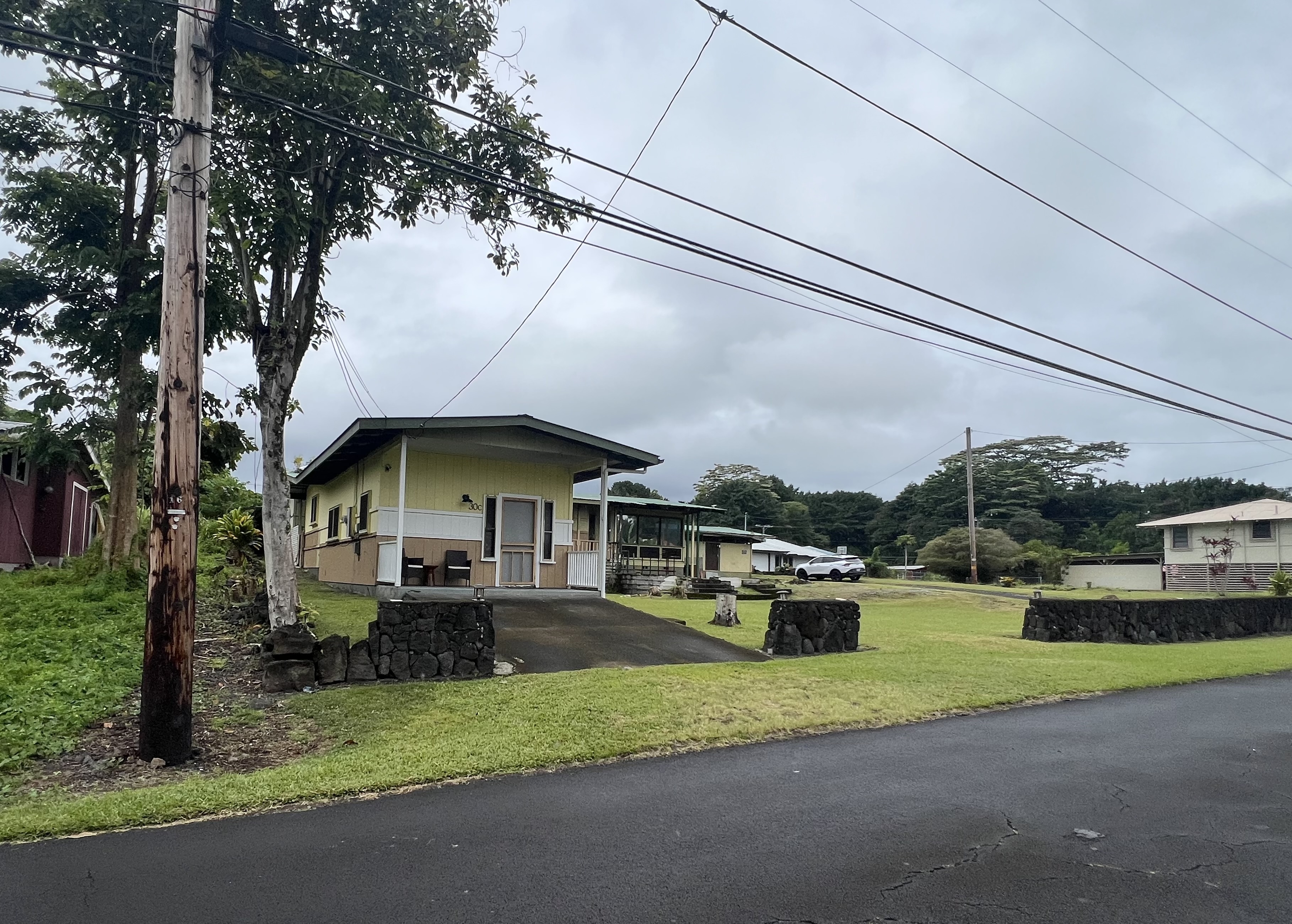 30 Kanoelani St, 2, Hilo, HI 96720