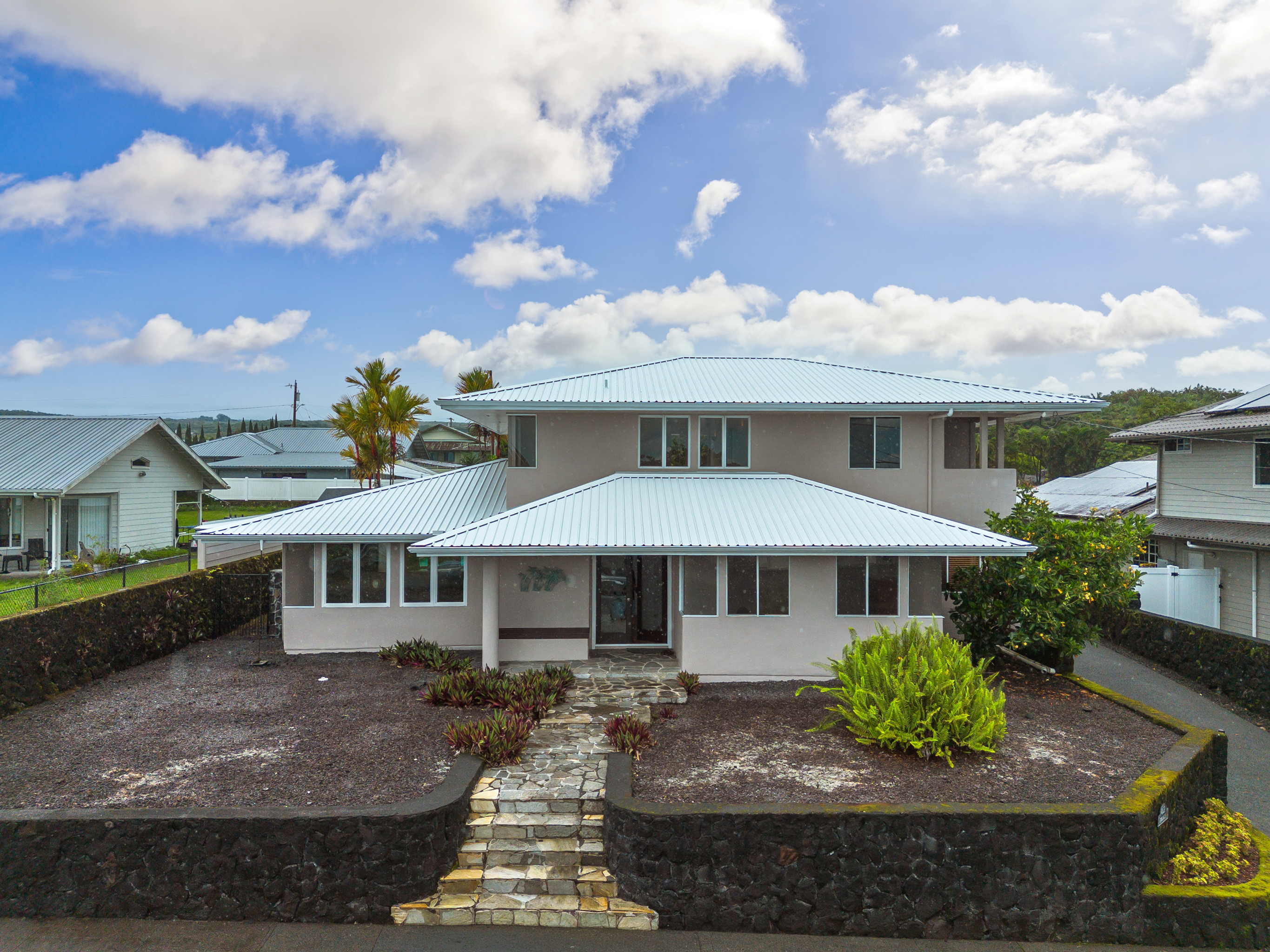 862 Hoolaulea St, Hilo, HI 96720