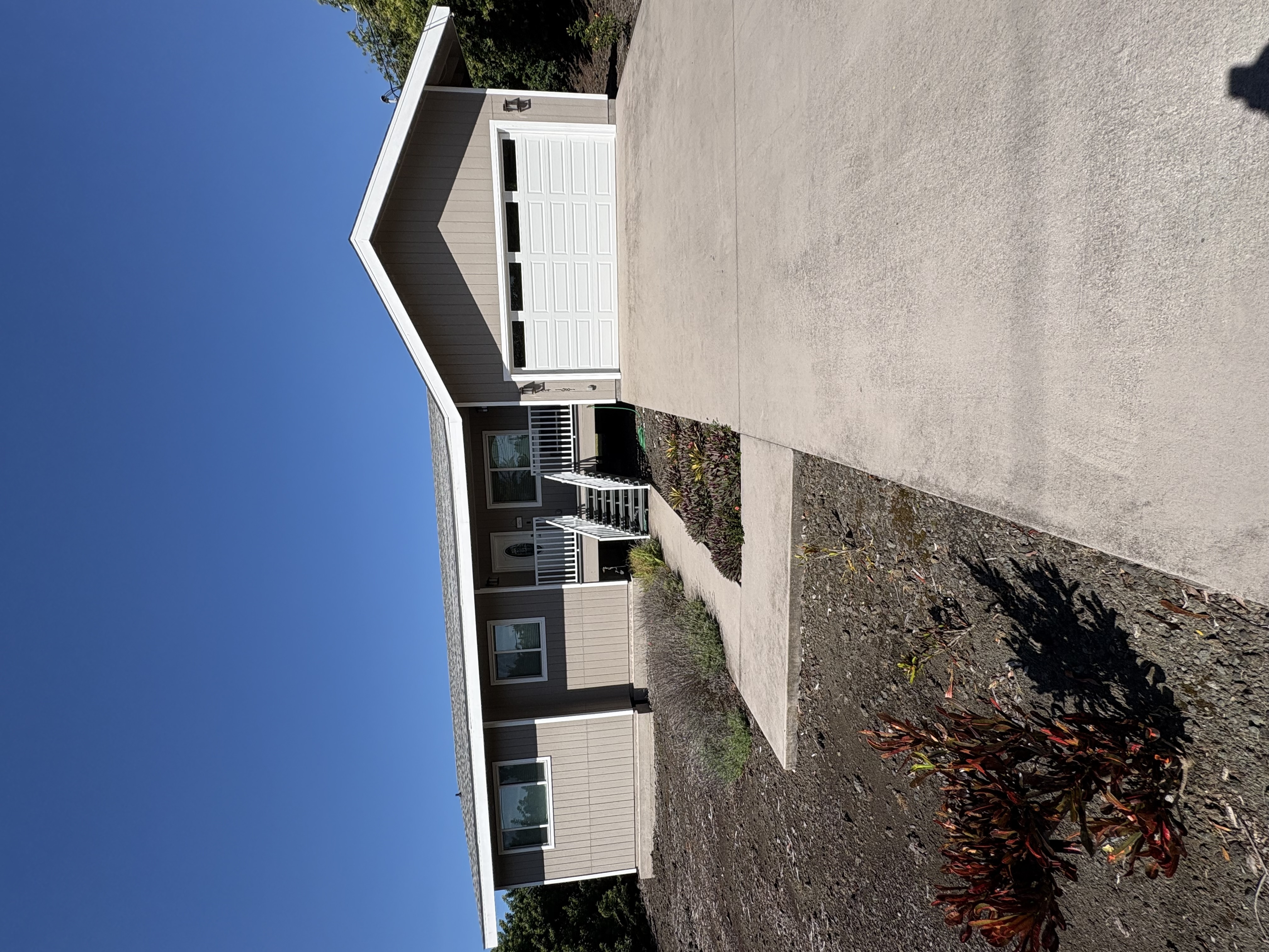 94-1681 Lewa Lani St, Naalehu, HI 96772