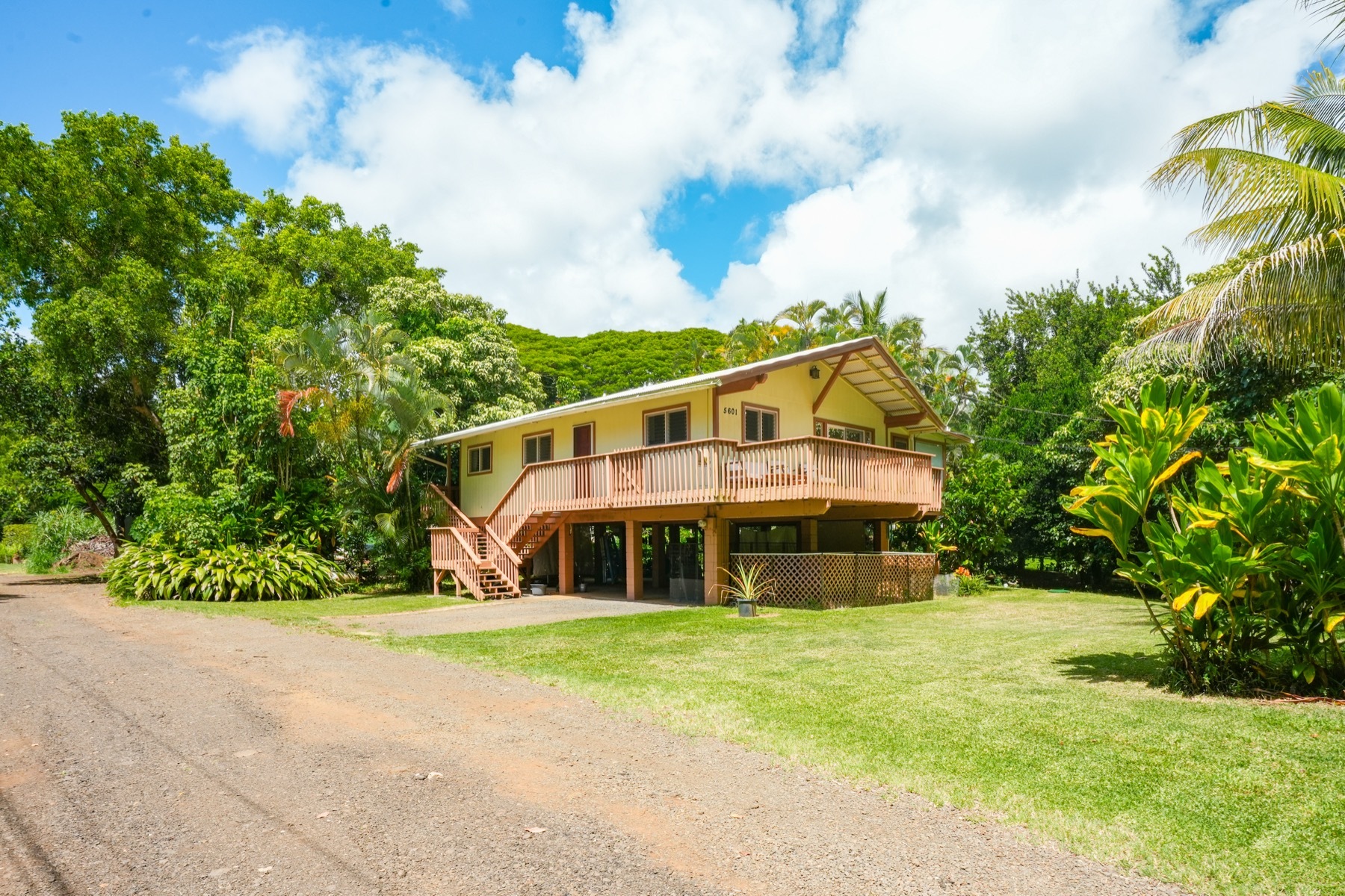 5601 Hauaala Rd, Kapaa, HI 96746
