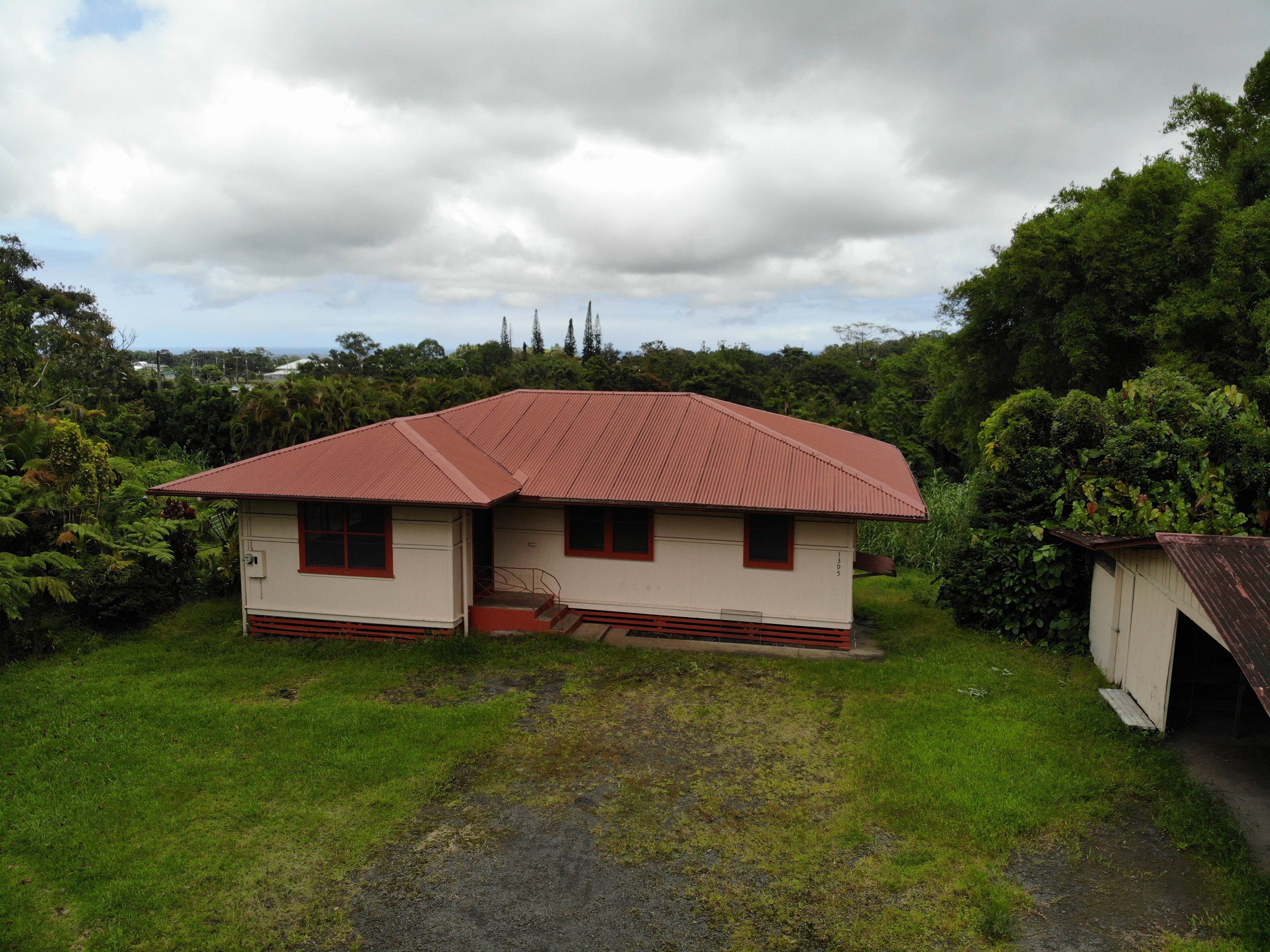 1395 Ainaola Dr, Hilo, HI 96720