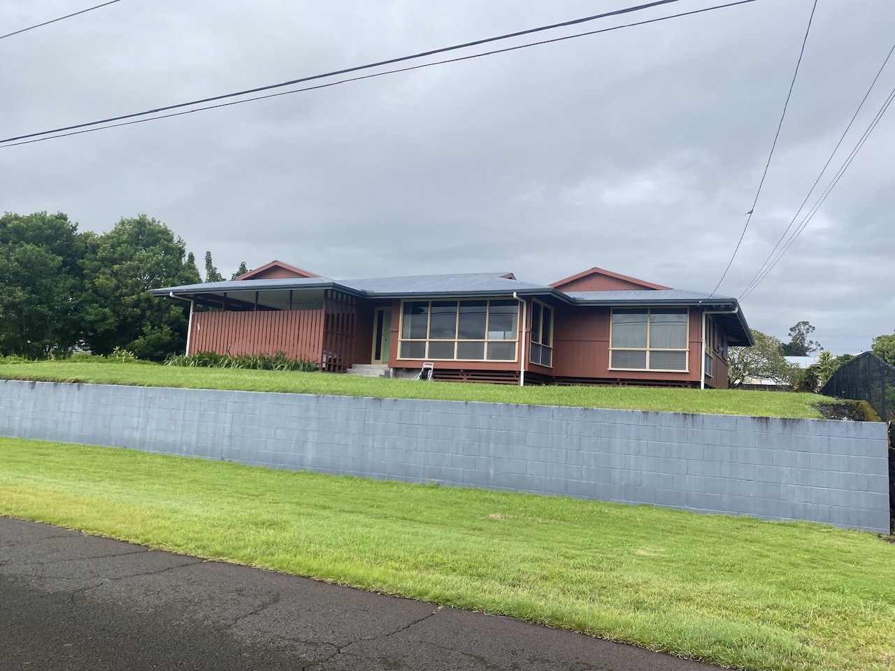 300 Naniakea St, Hilo, HI 96720