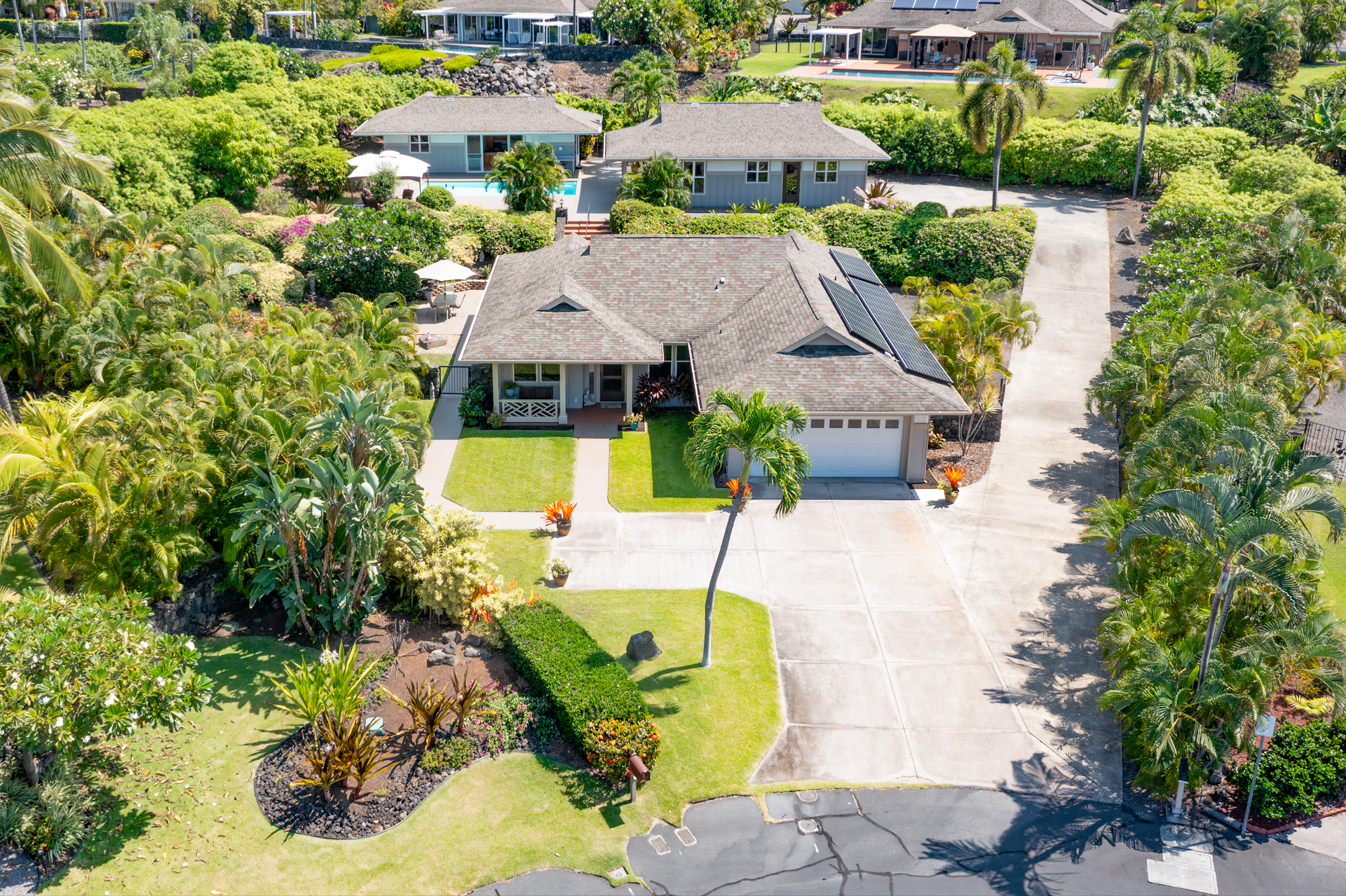 75-111 Nakukui Pl, Kailua Kona, HI 96740