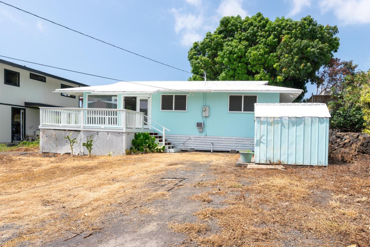 75-181 Kalani St, Kailua Kona, HI 96740