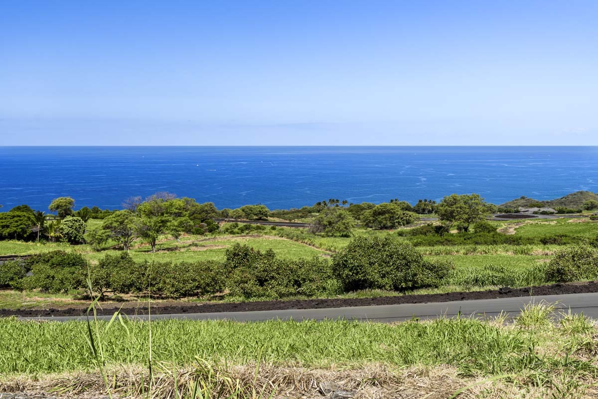 81-510 Mohalahala Pl, Kealakekua, HI 96750