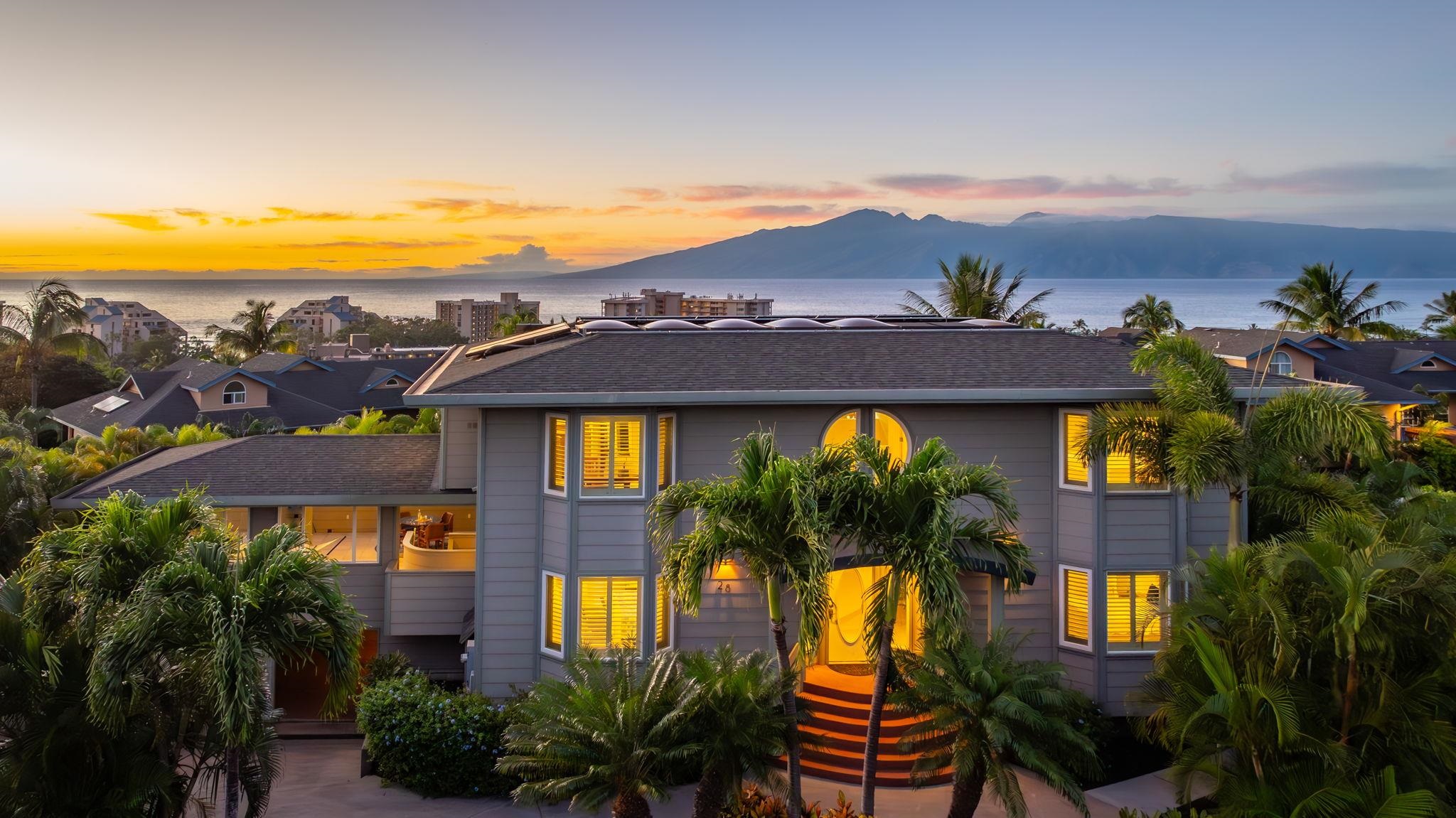 28 Lotus Pl, Lahaina, HI 96761-8817