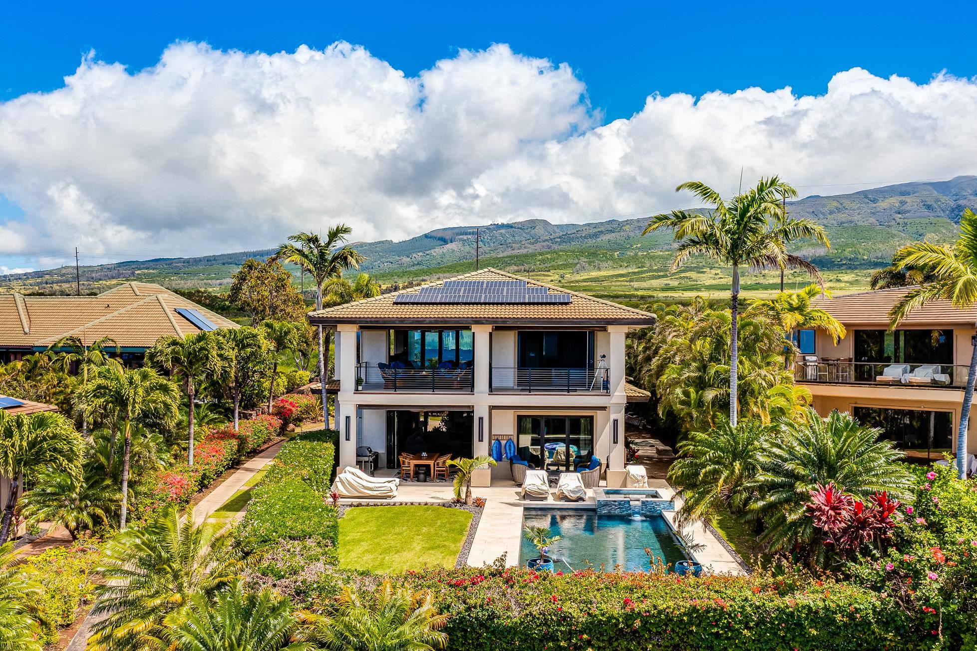 377 Wekiu Pl, Lahaina, HI 96761