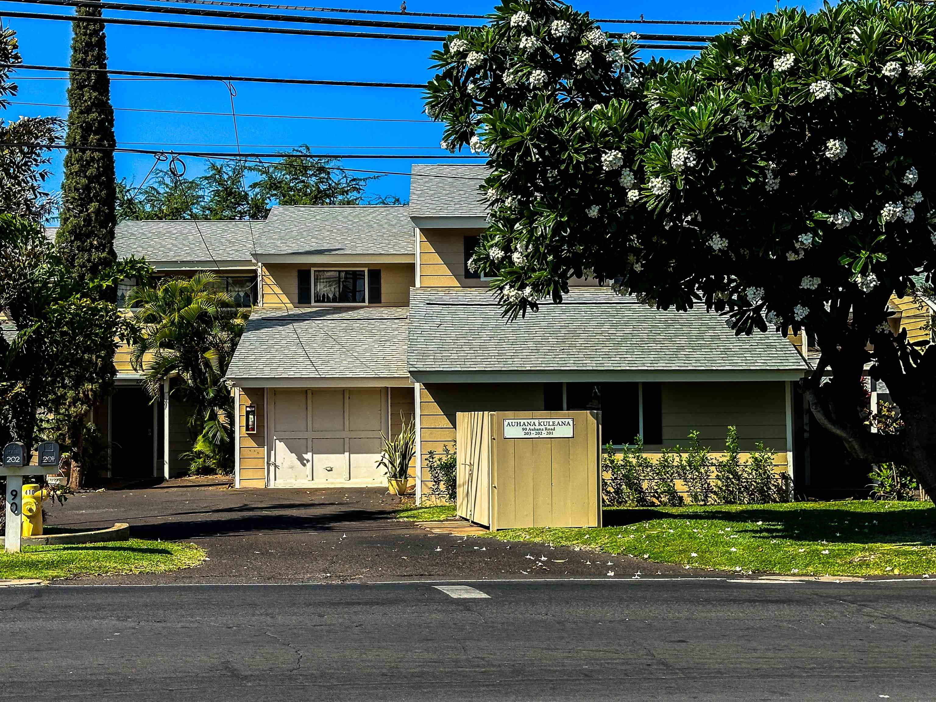 90 Auhana Rd, 202, Kihei, HI 96753