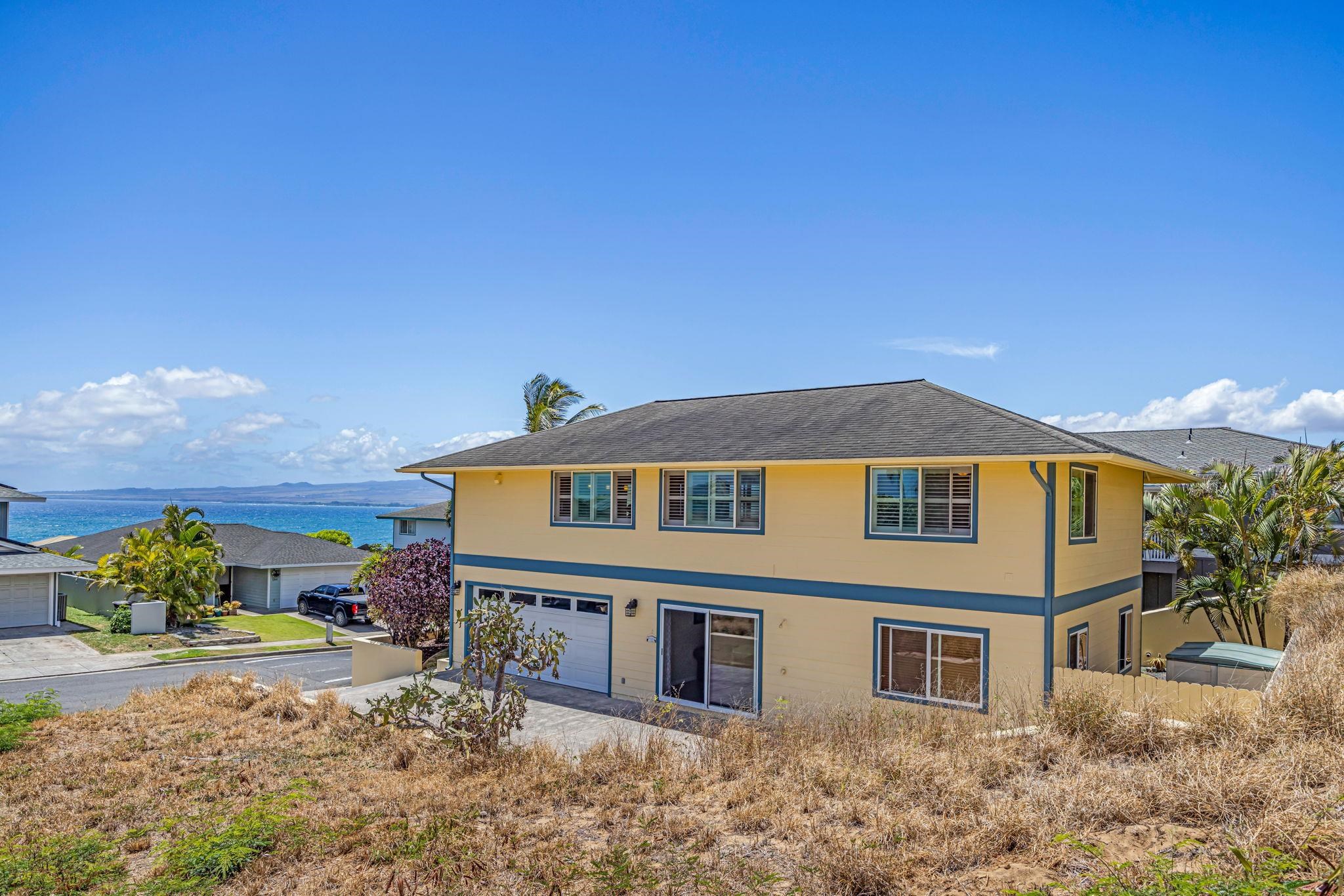 1363 Owaka St, Wailuku, HI 96793