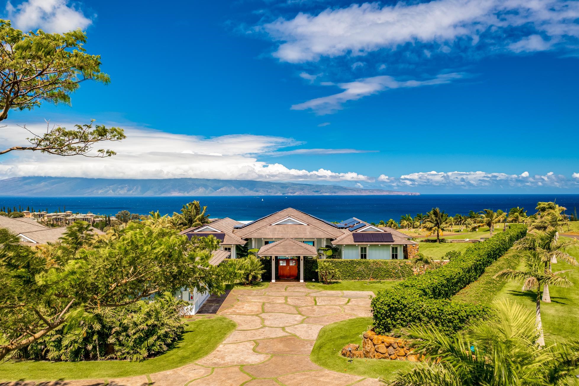 300 Mahana Ridge St, Lahaina, HI 96761
