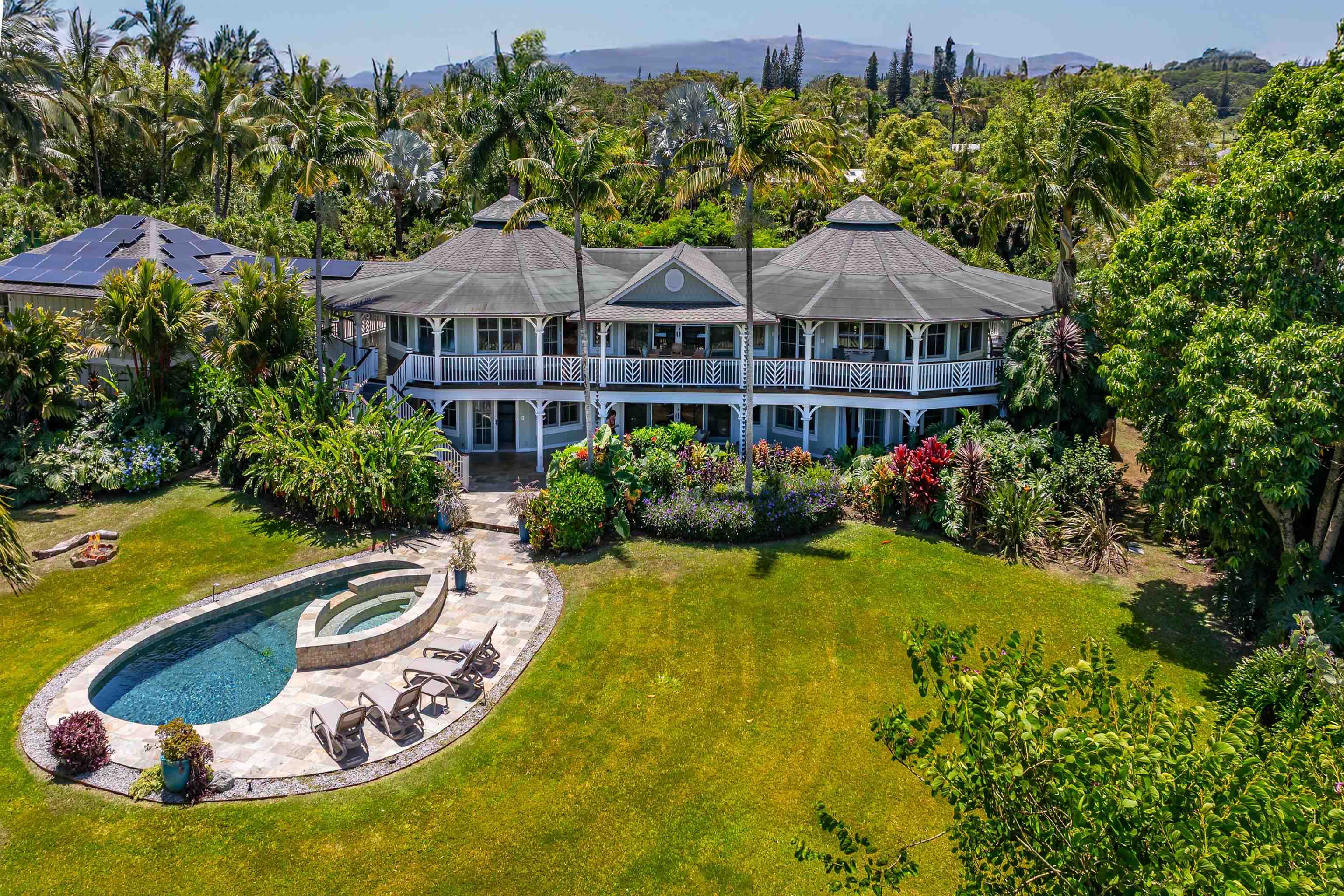 65 Holokai Rd, Haiku, HI 96708