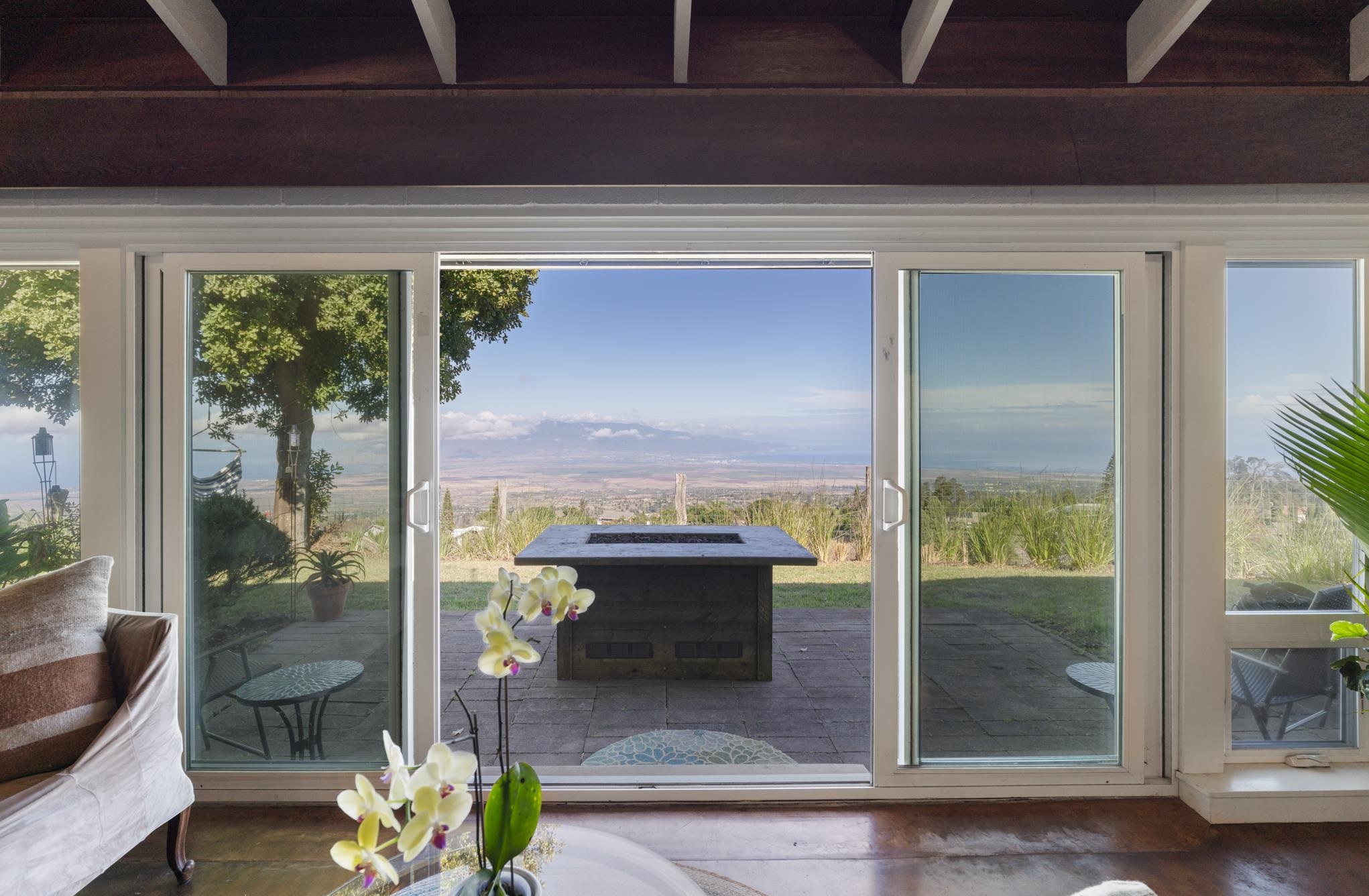 712 Upper Kimo Dr, Kula, HI 96790