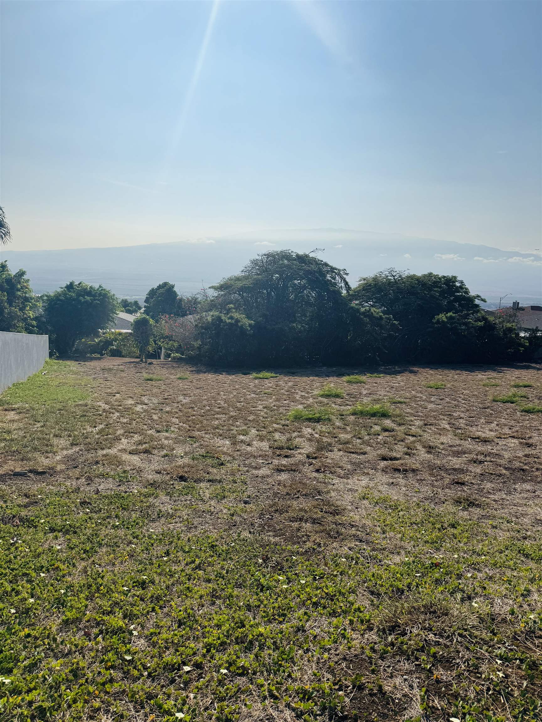 681 Noweo Pl, Wailuku, HI 96793-2087