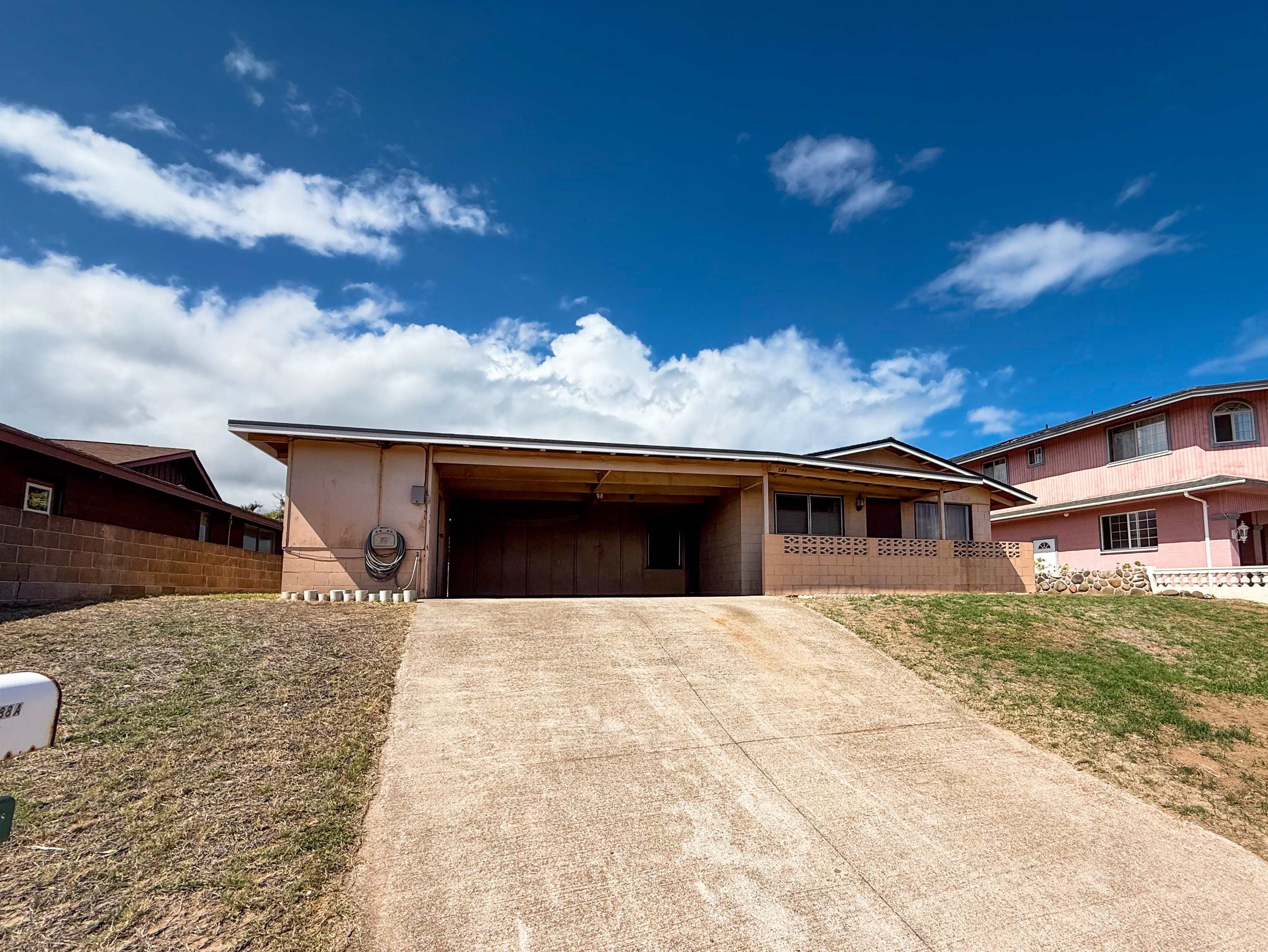 588 Pohaku St, Kahului, HI 96732
