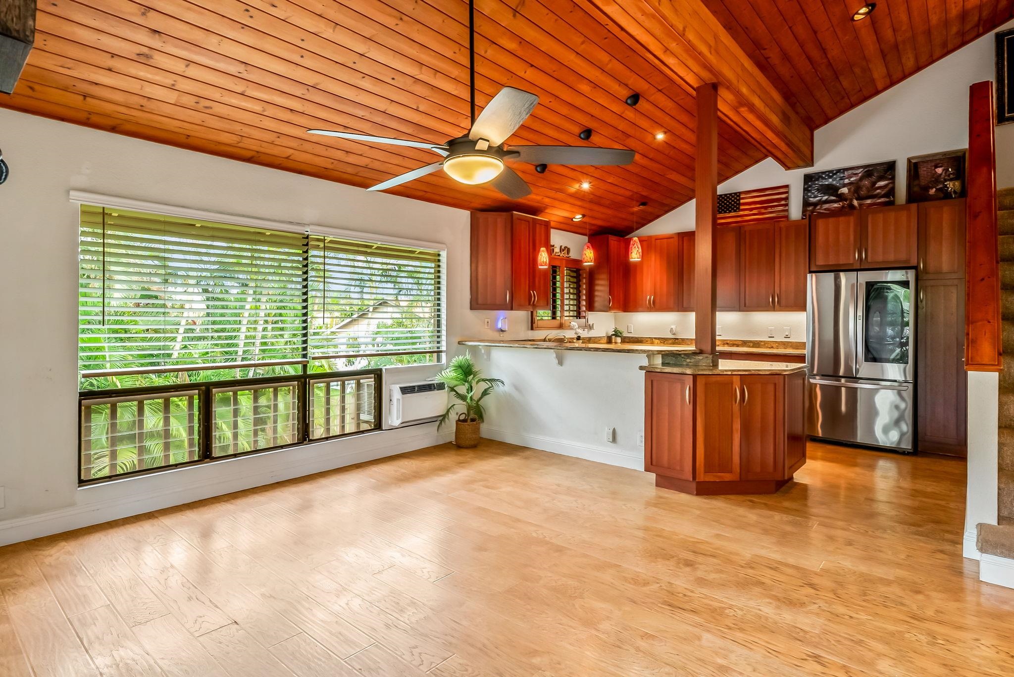 15 Kulanihakoi St, 17E, Kihei, HI 96753
