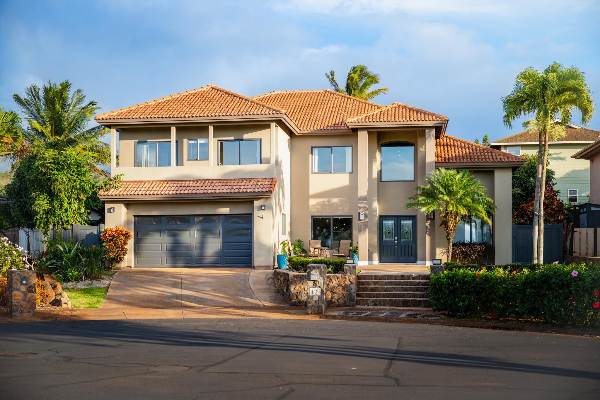 12 Areca Pl, Lahaina, HI 96761