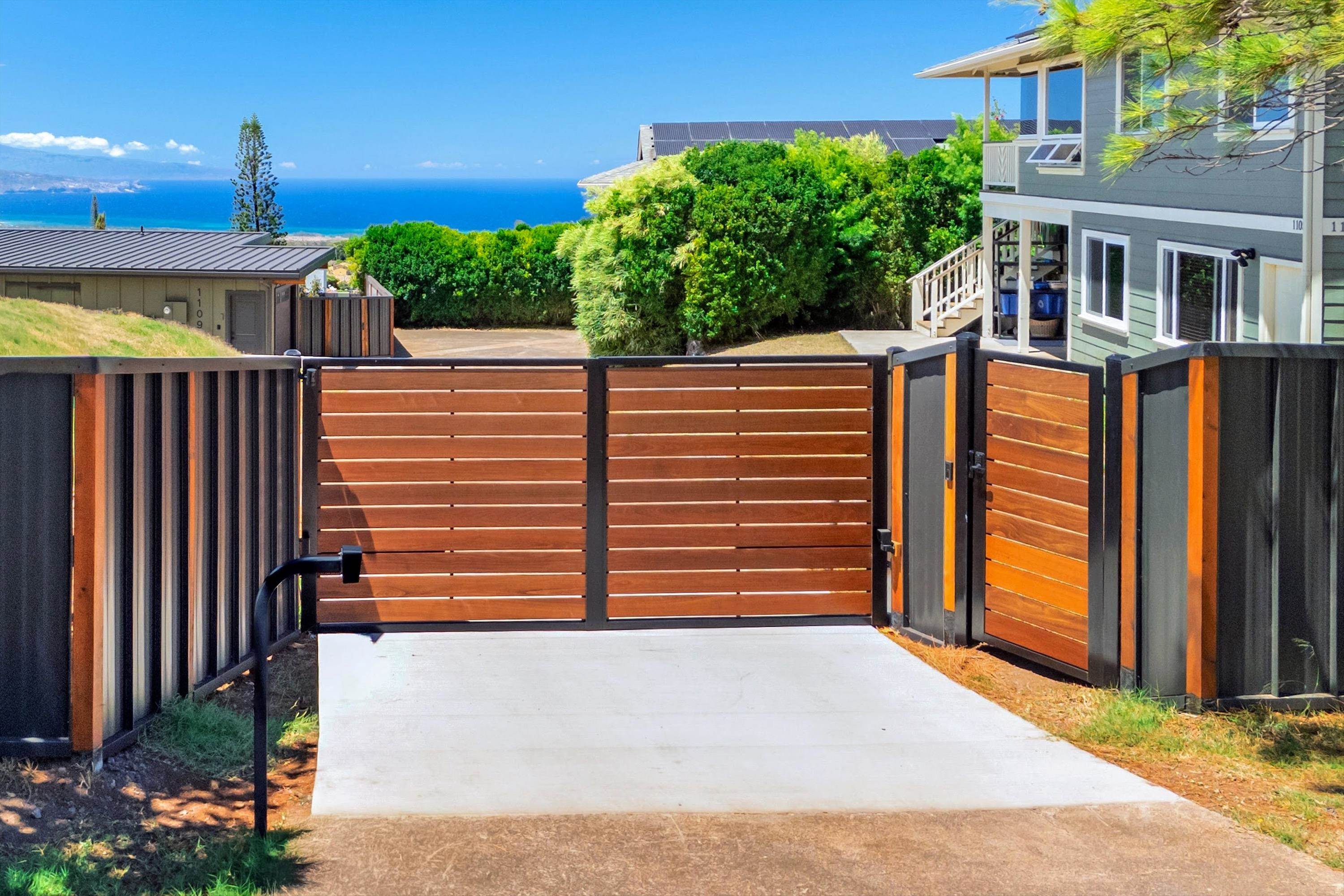 1115 Pookela Rd, Makawao, HI 96768