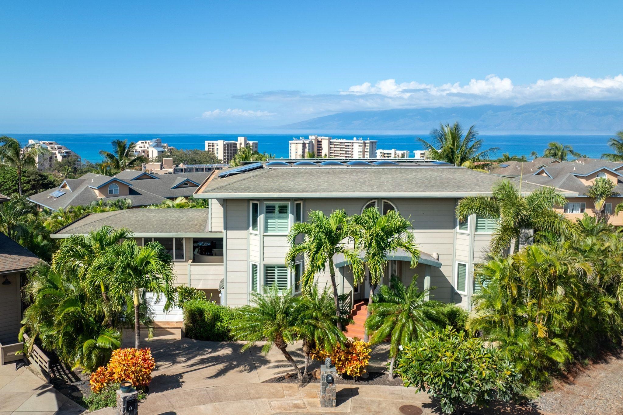 28 Lotus Pl, Lahaina, HI 96761