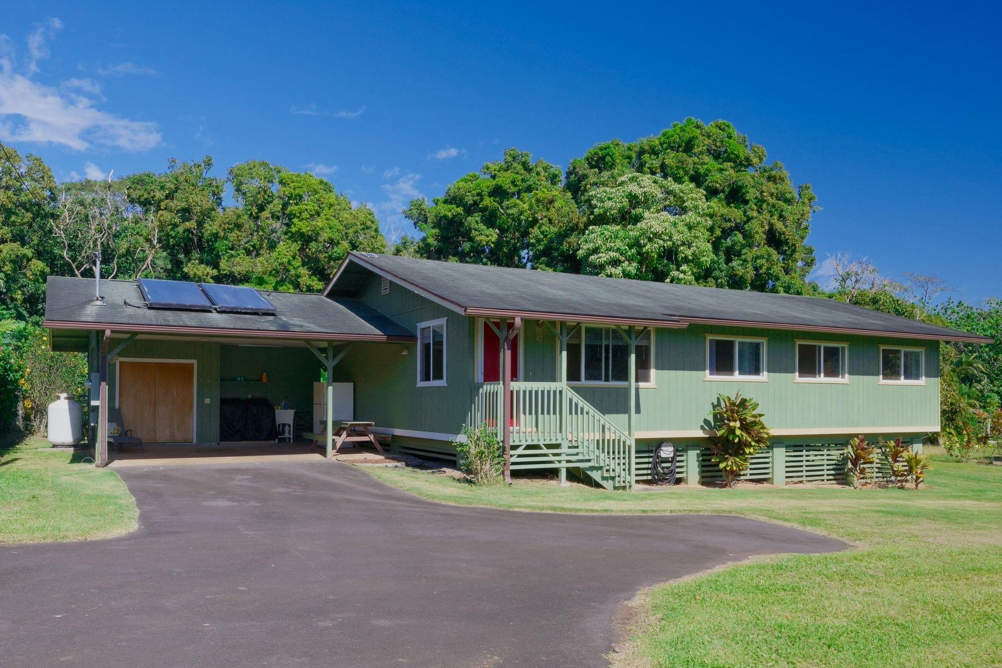 42 Kawai Ola Pl, Hana, HI 96713