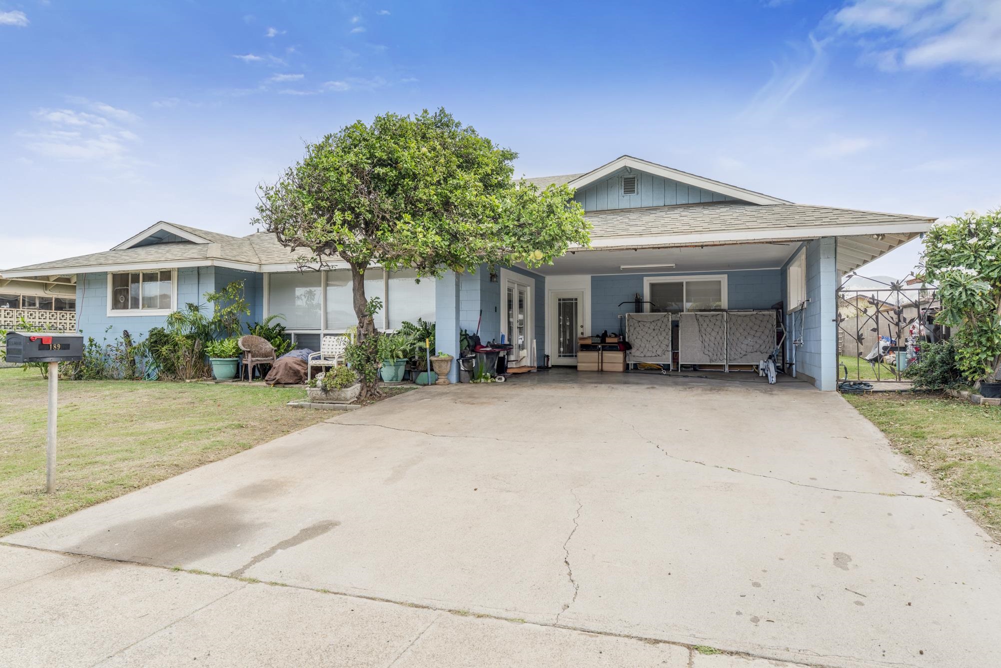 189 Hawaii St, Kahului, HI 96732